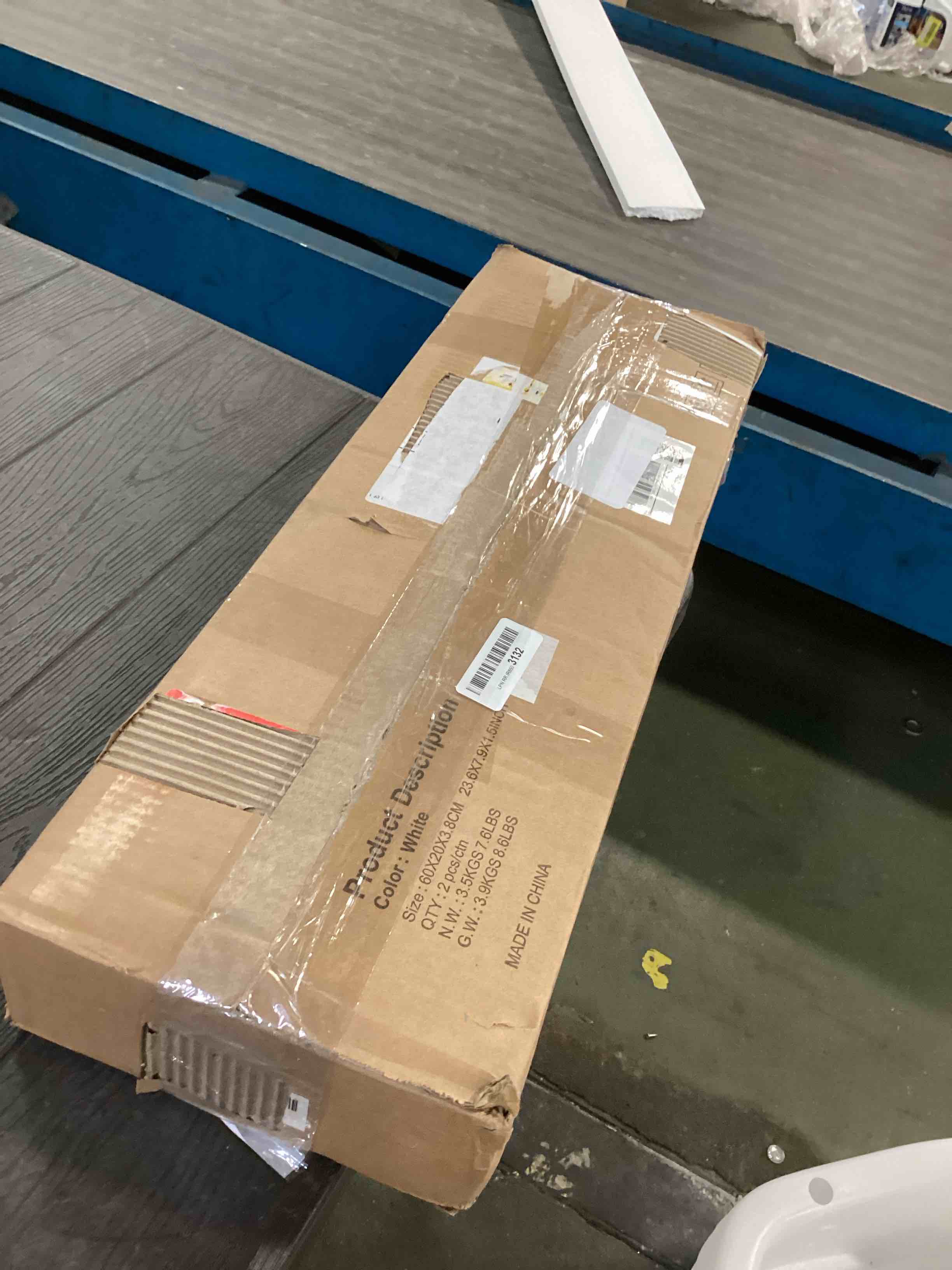 https://s3.amazonaws.com/lotting-images-prod/bidfta/RED6549046_1717097060848.jpeg