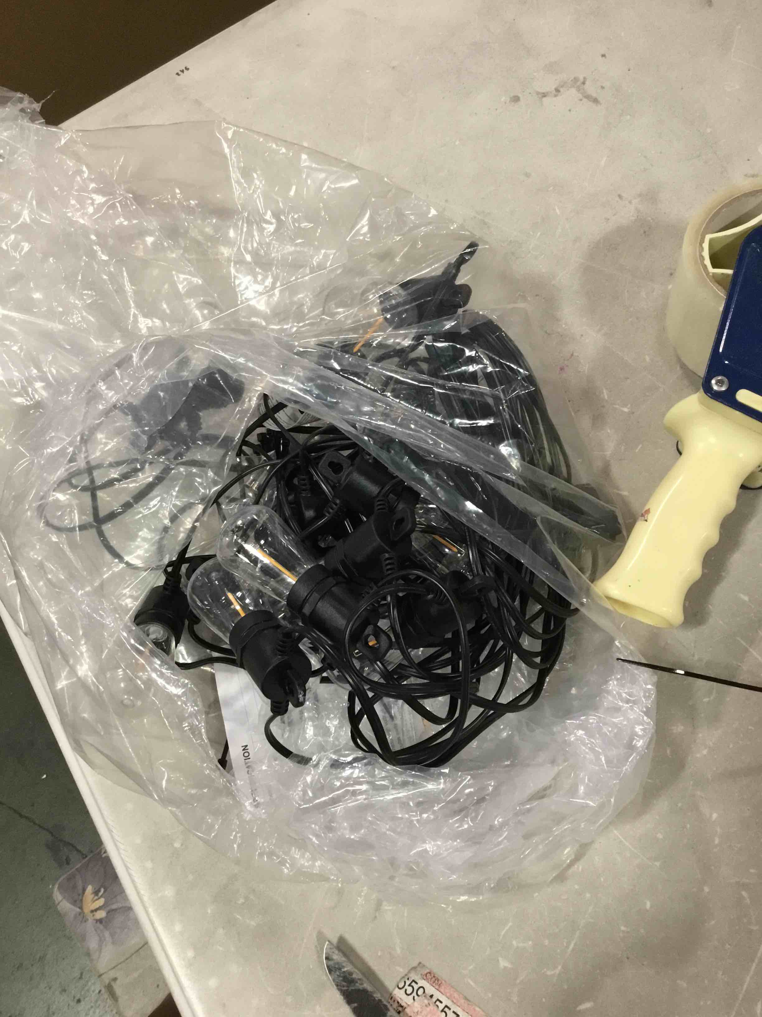 https://s3.amazonaws.com/lotting-images-prod/bidfta/RED6550152_1717075985841.jpeg