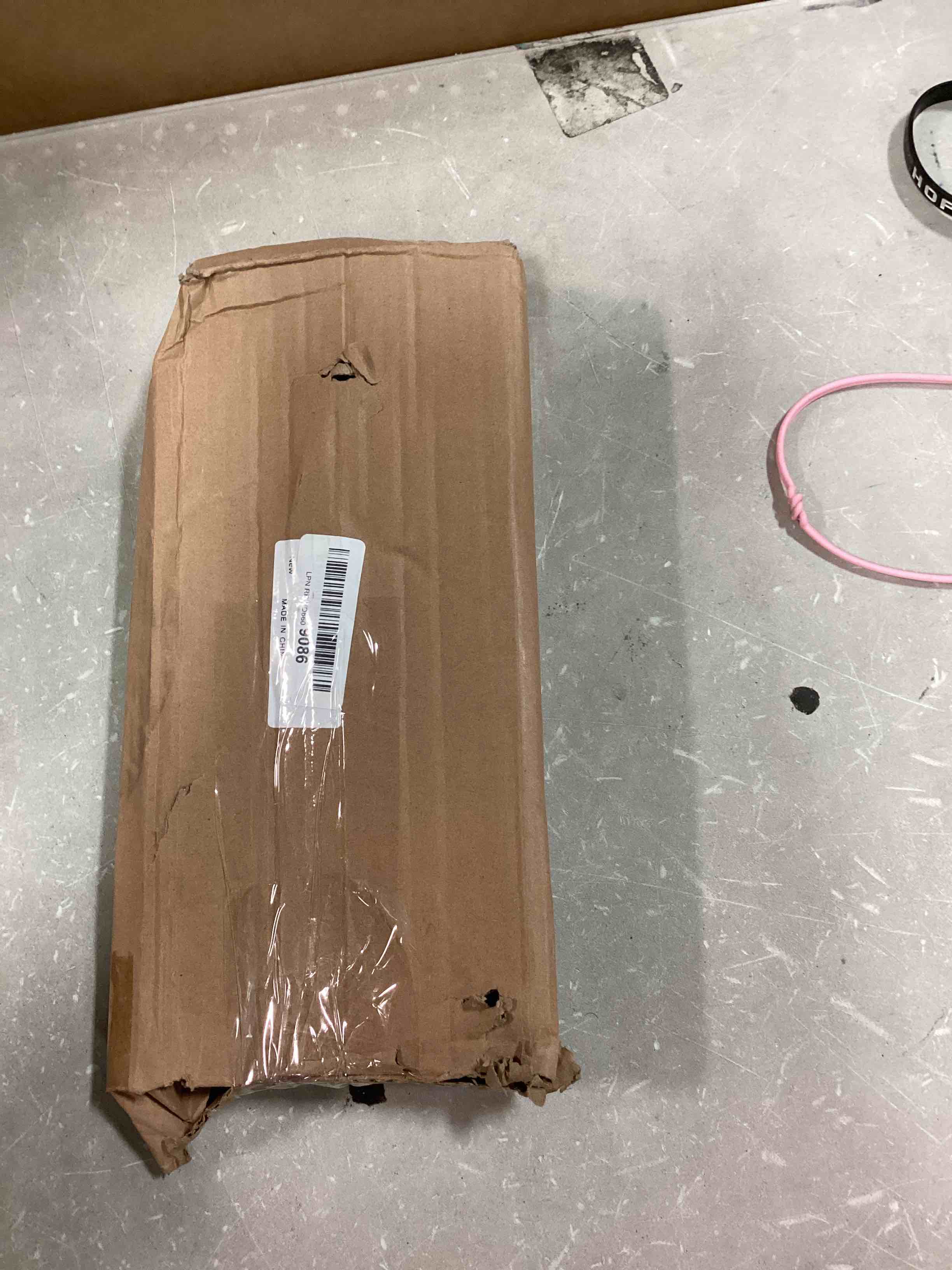 https://s3.amazonaws.com/lotting-images-prod/bidfta/RED6550443_1717157508680.jpeg