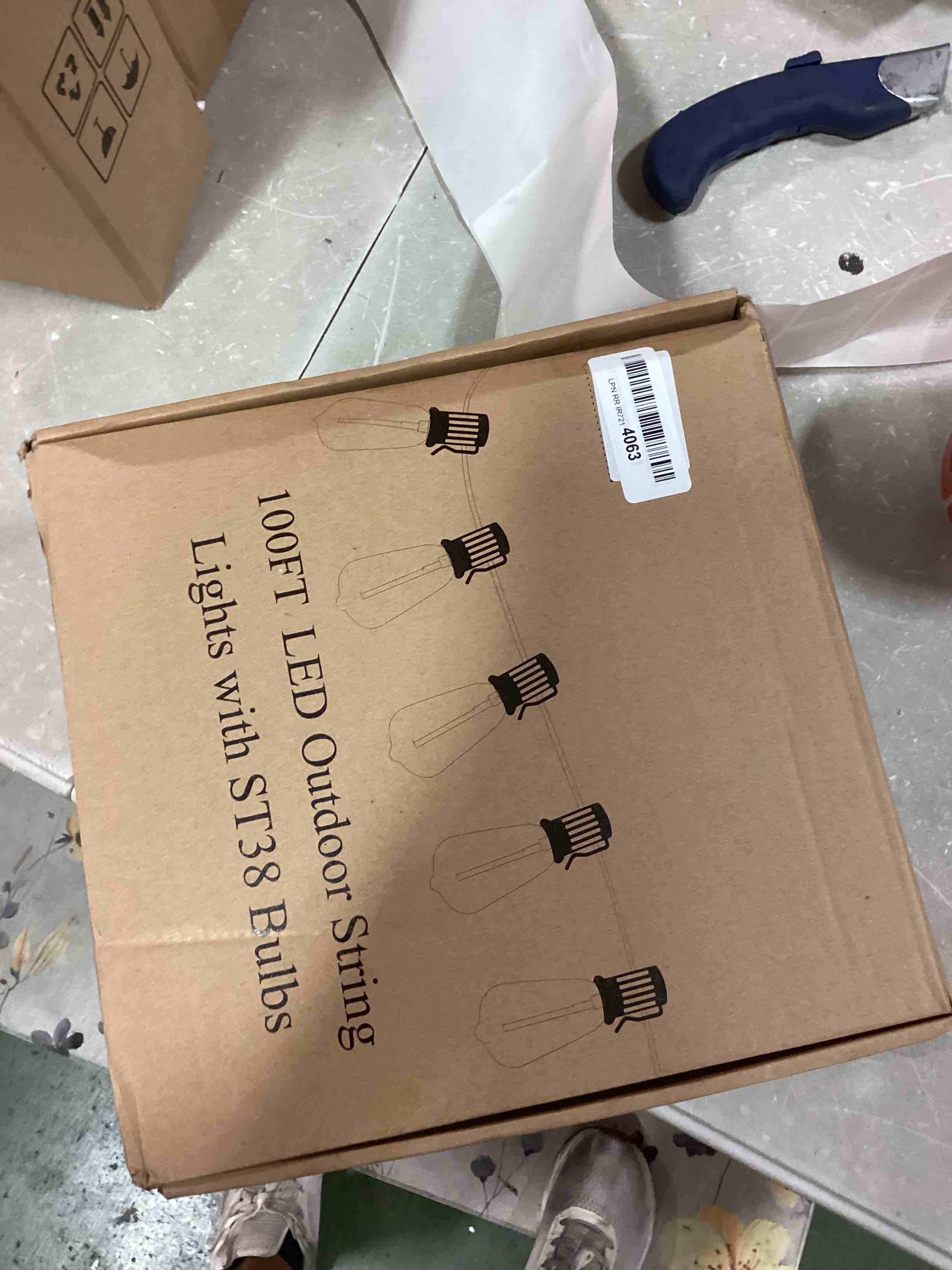 https://s3.amazonaws.com/lotting-images-prod/bidfta/RED6550536_1717163482824.jpeg