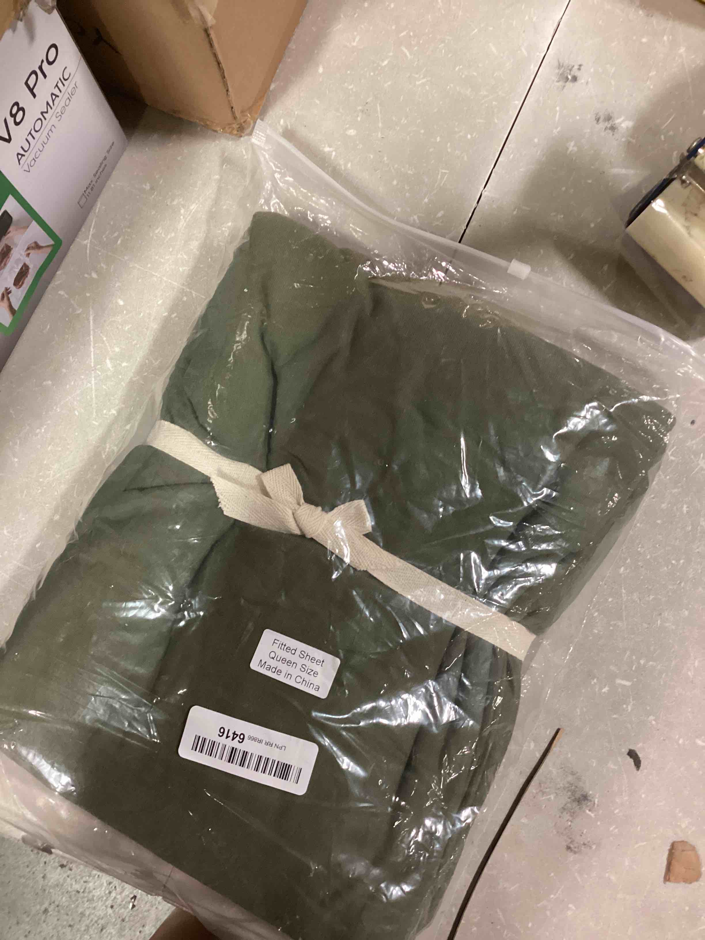 https://s3.amazonaws.com/lotting-images-prod/bidfta/RED6550551_1717166148660.jpeg