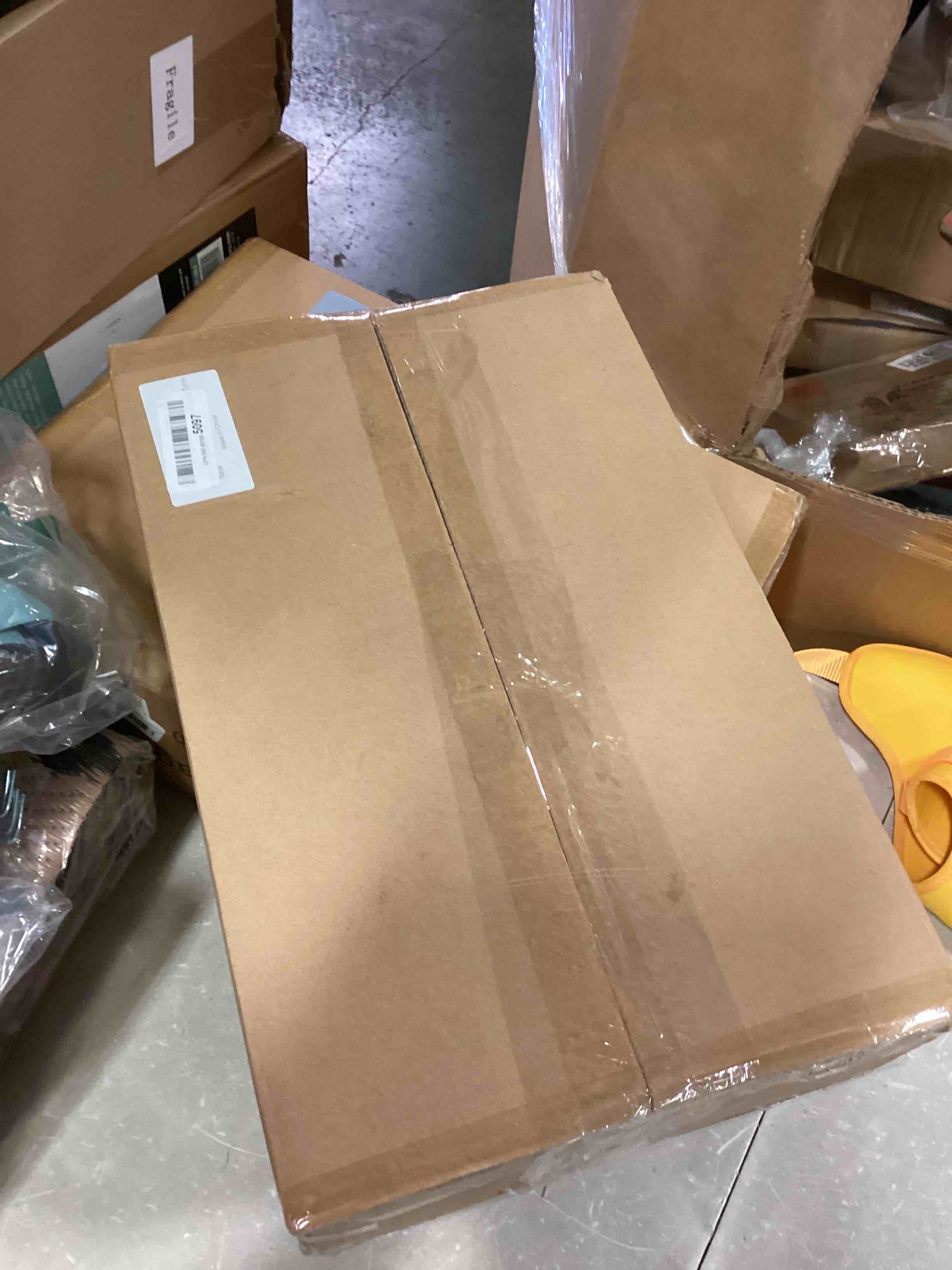 https://s3.amazonaws.com/lotting-images-prod/bidfta/RED6550559_1717166392413.jpeg