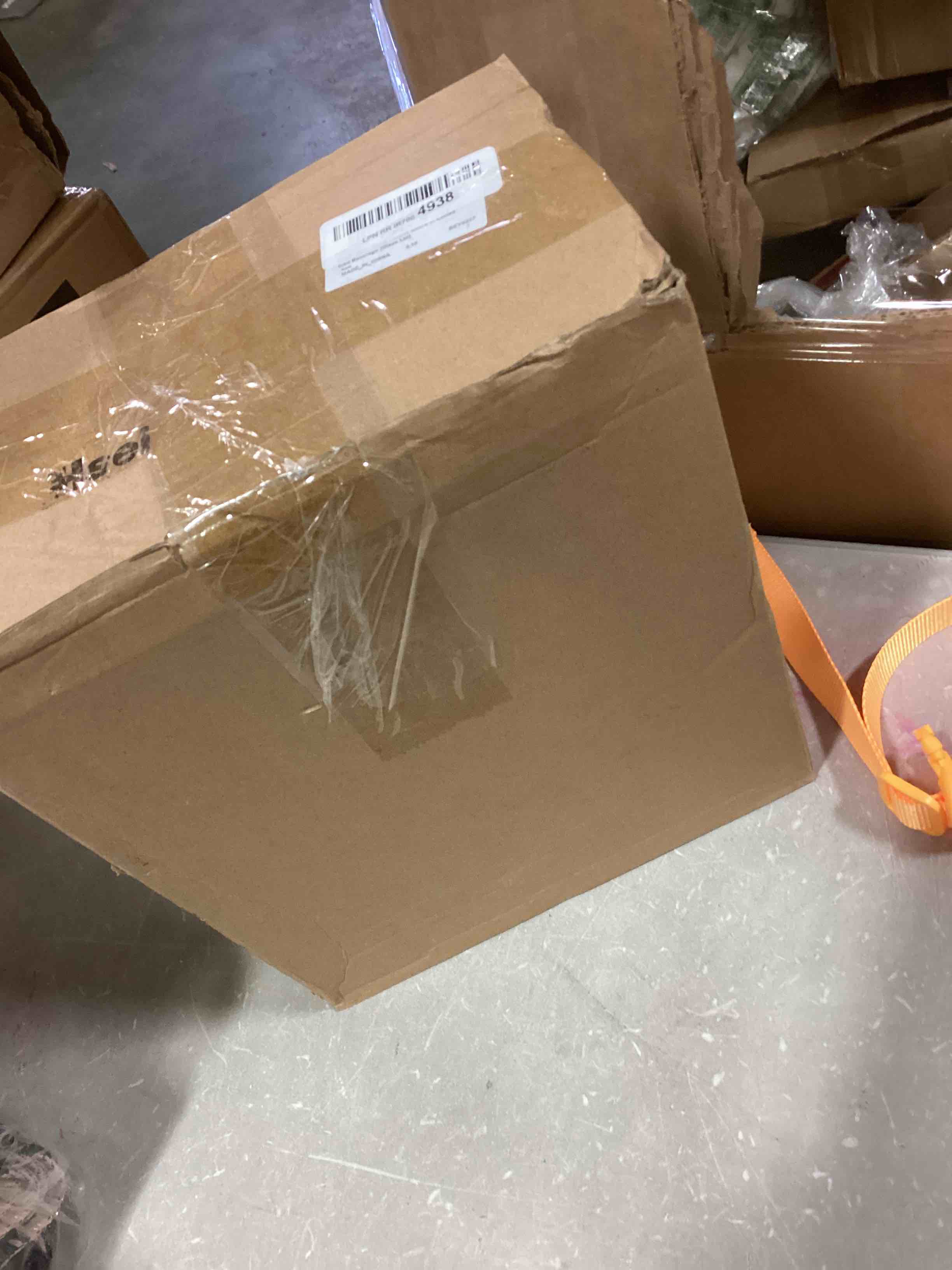 https://s3.amazonaws.com/lotting-images-prod/bidfta/RED6550561_1717166500960.jpeg