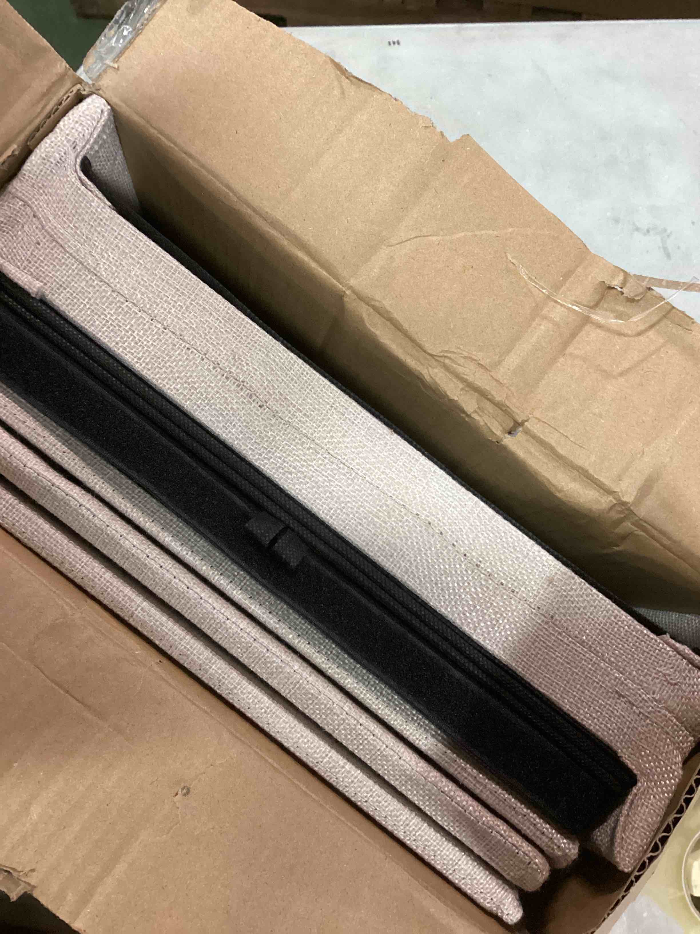 https://s3.amazonaws.com/lotting-images-prod/bidfta/RED6550702_1717179713514.jpeg