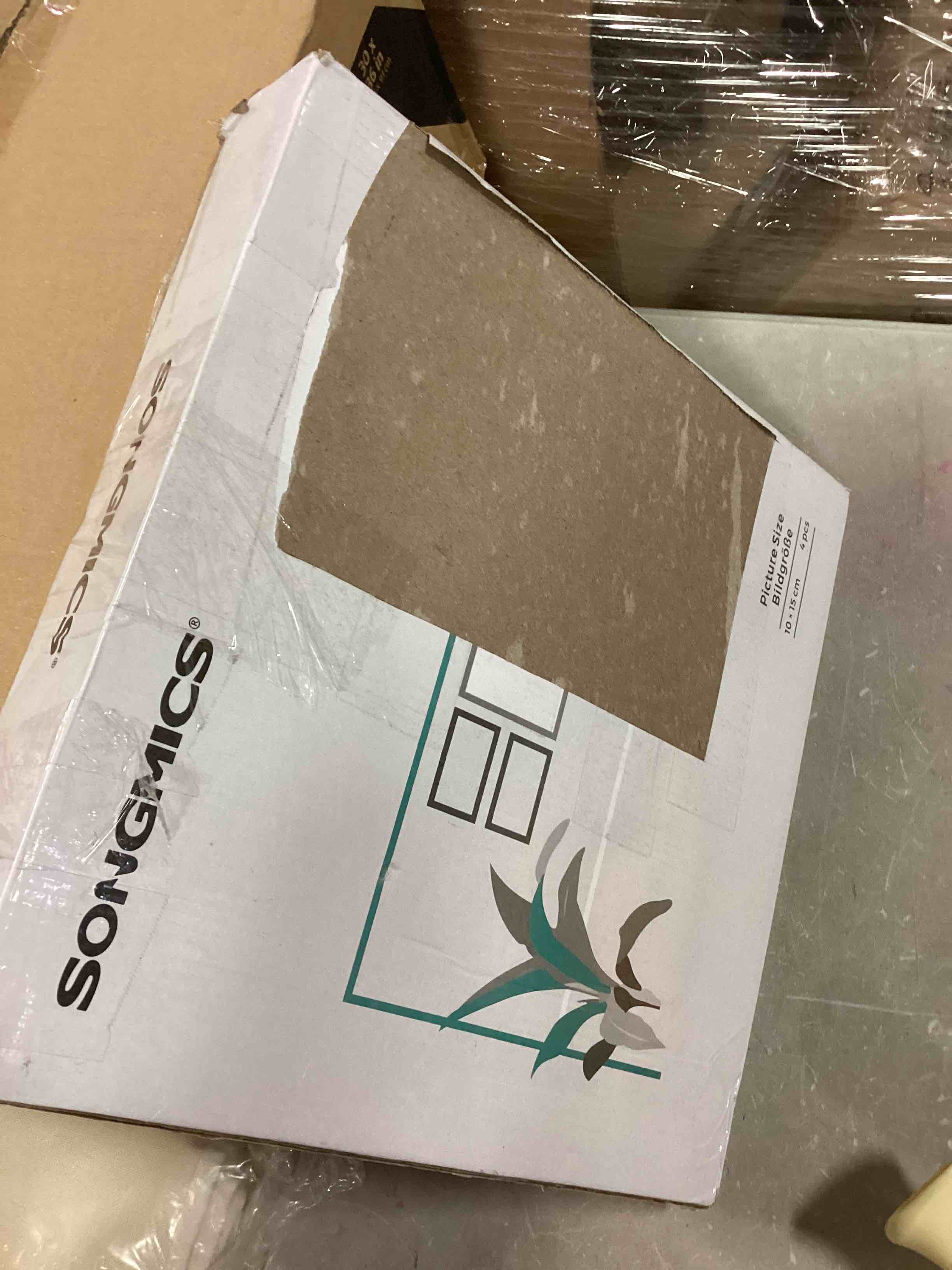https://s3.amazonaws.com/lotting-images-prod/bidfta/RED6550727_1717183204236.jpeg