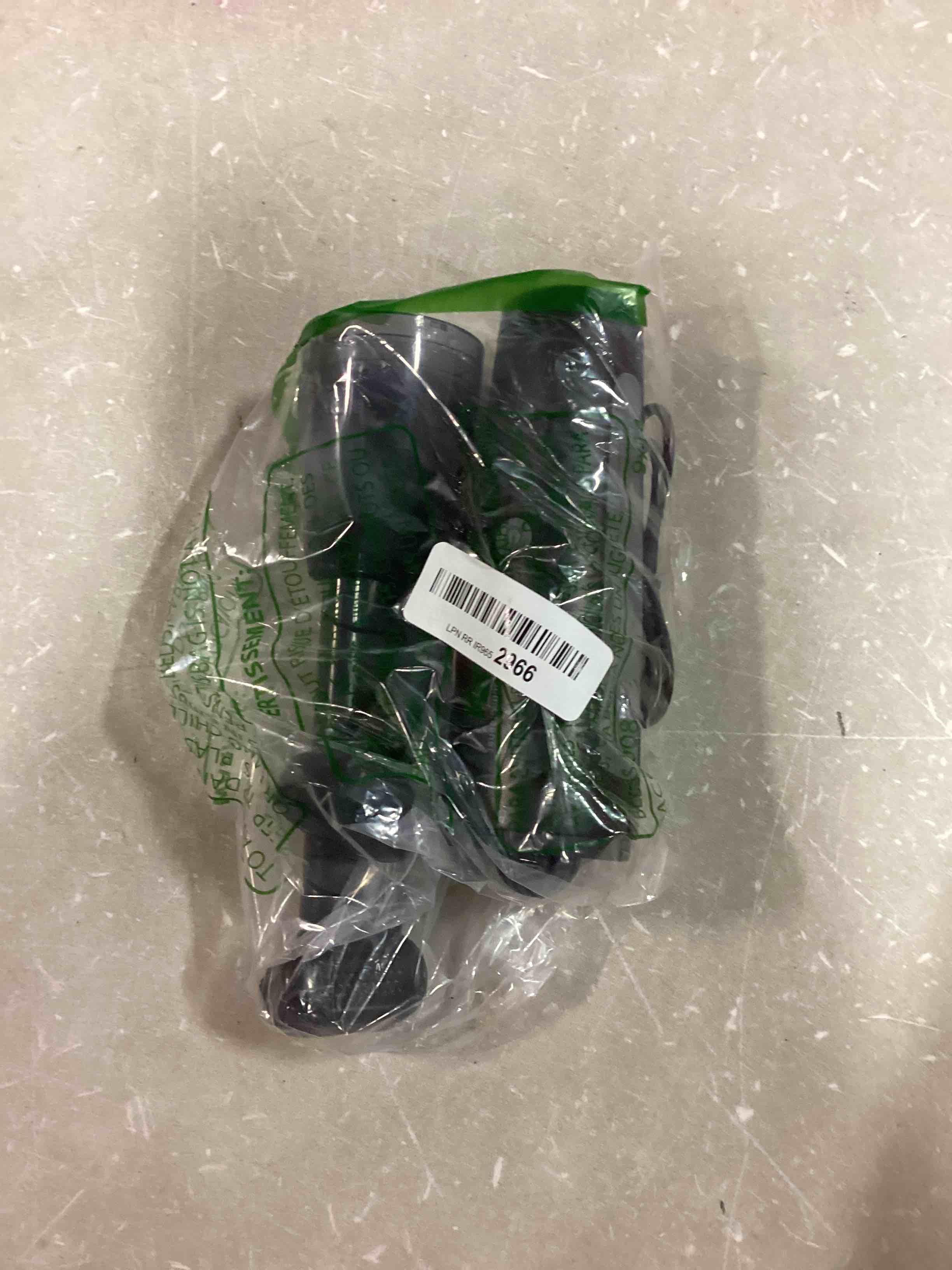 https://s3.amazonaws.com/lotting-images-prod/bidfta/RED6550917_1717263419260.jpeg