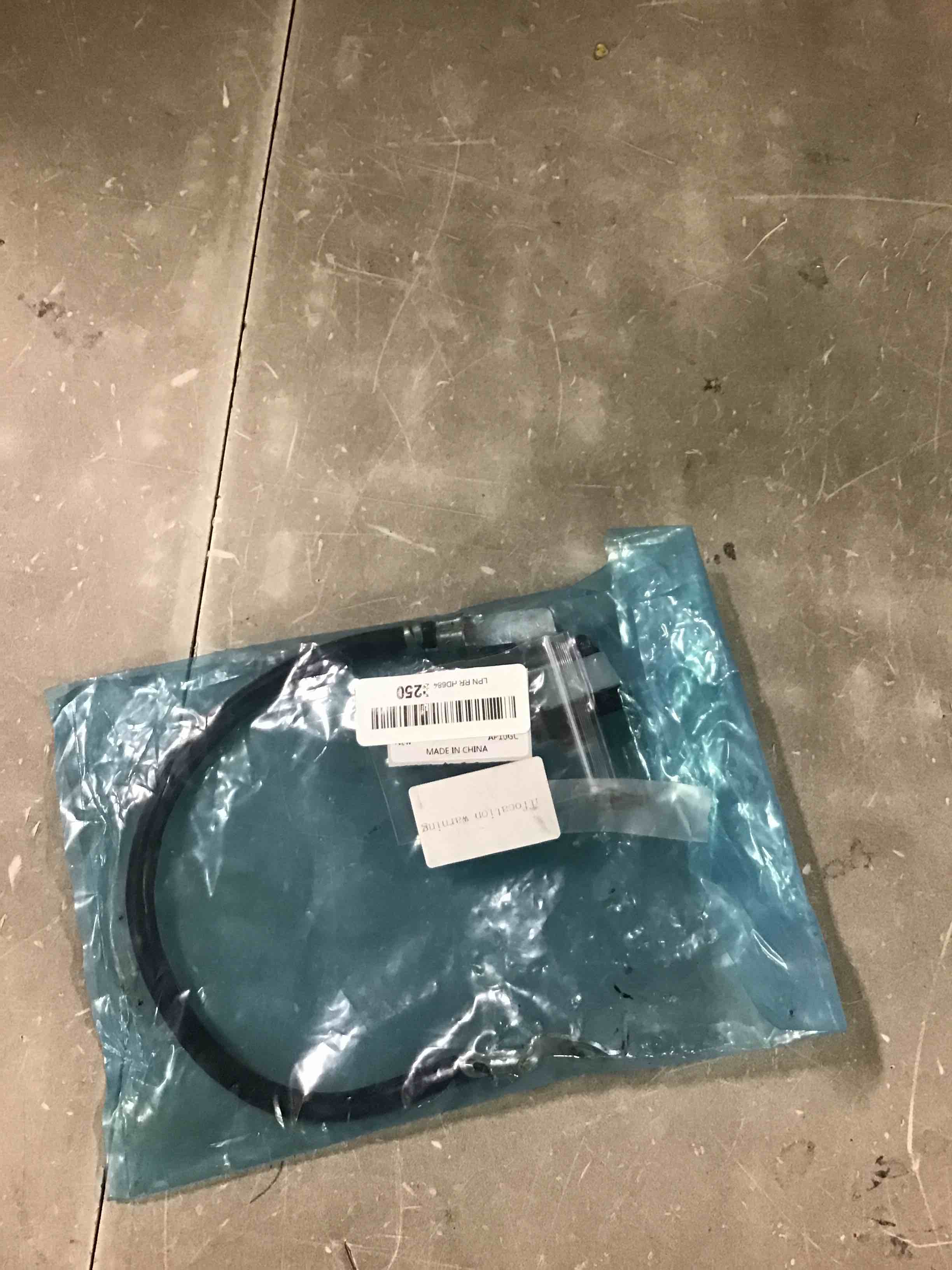https://s3.amazonaws.com/lotting-images-prod/bidfta/RED6551182_1716901139244.jpeg