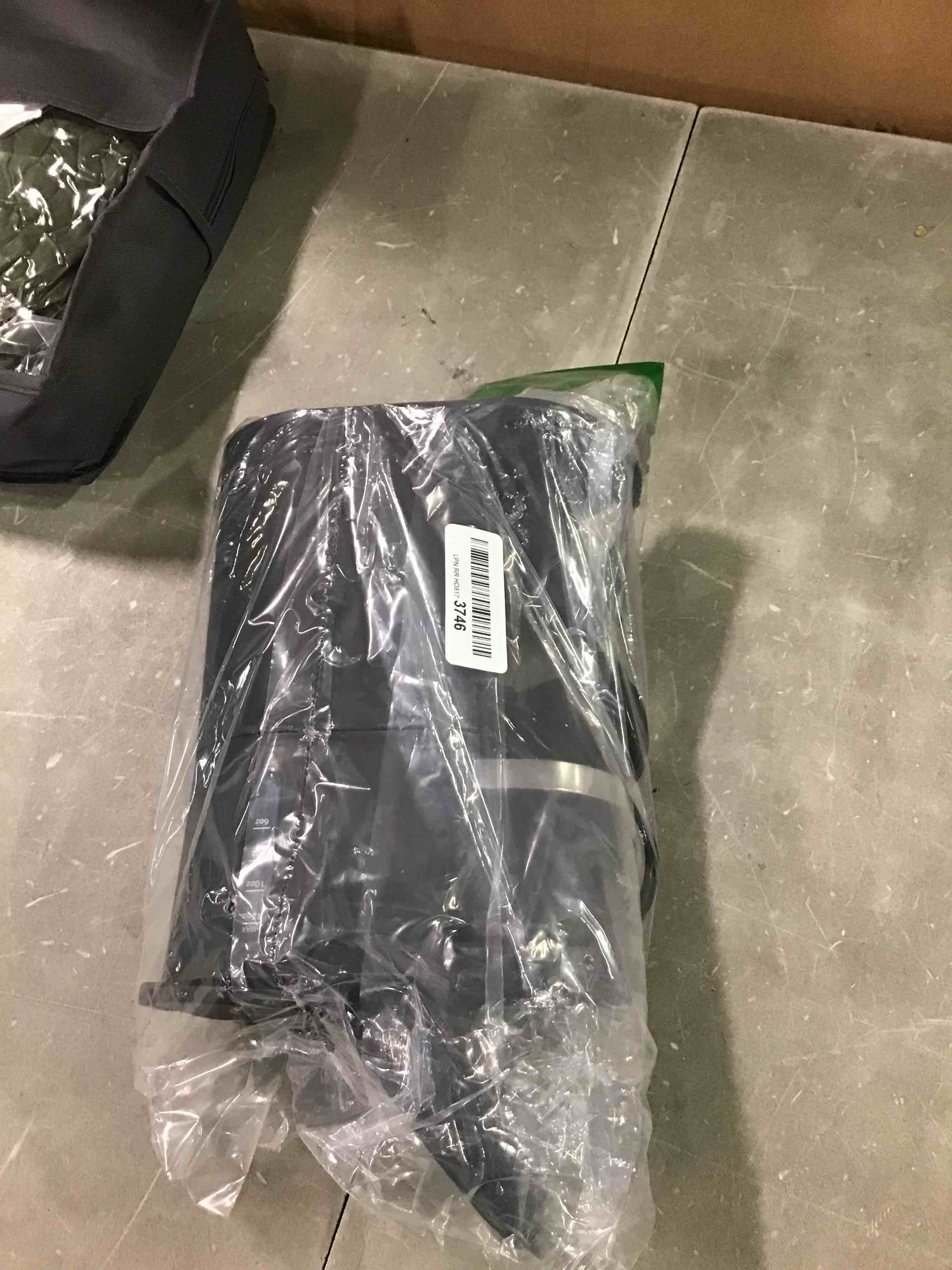 https://s3.amazonaws.com/lotting-images-prod/bidfta/RED6551190_1716901437649.jpeg