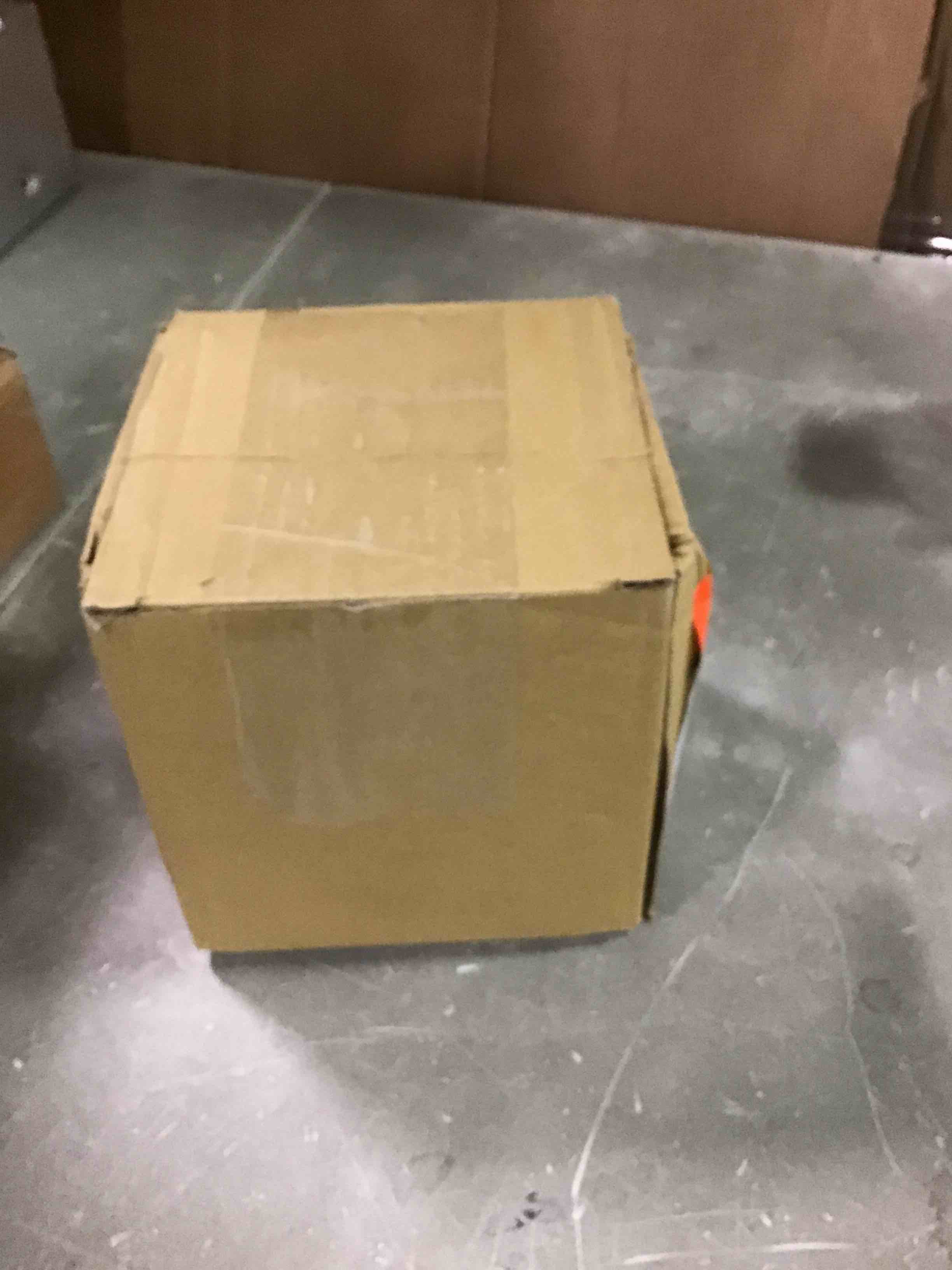 https://s3.amazonaws.com/lotting-images-prod/bidfta/RED6551195_1716901979217.jpeg