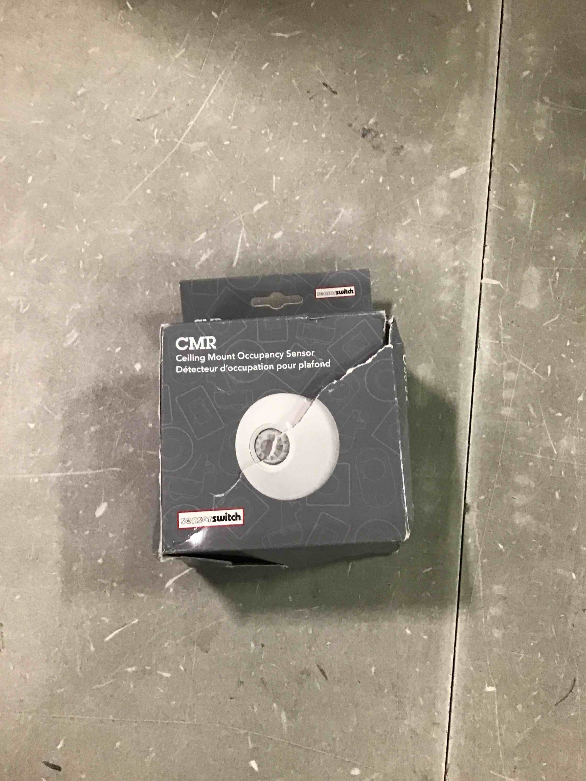 https://s3.amazonaws.com/lotting-images-prod/bidfta/RED6551228_1716903897331.jpeg