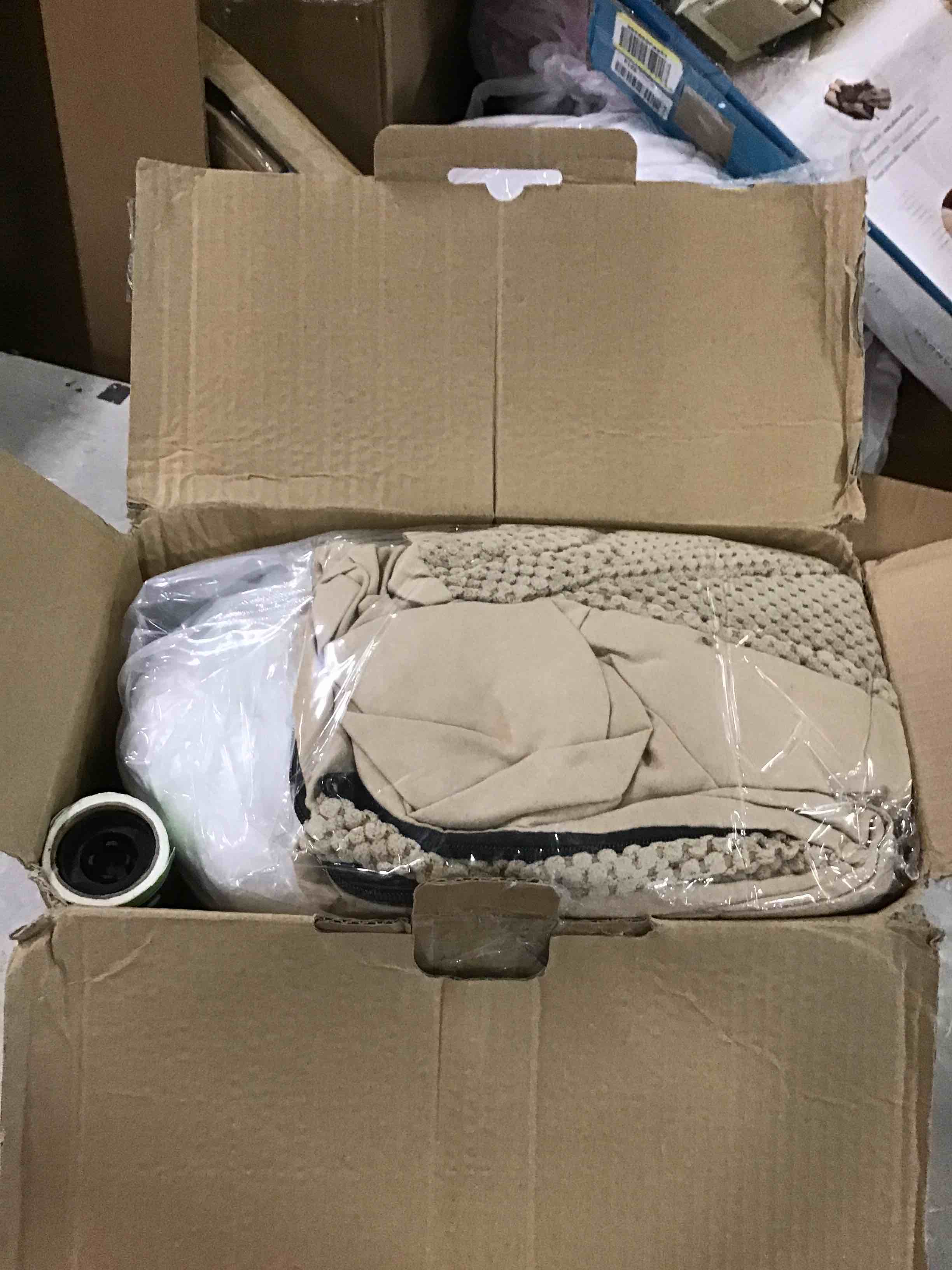 https://s3.amazonaws.com/lotting-images-prod/bidfta/RED6551300_1716916924901.jpeg