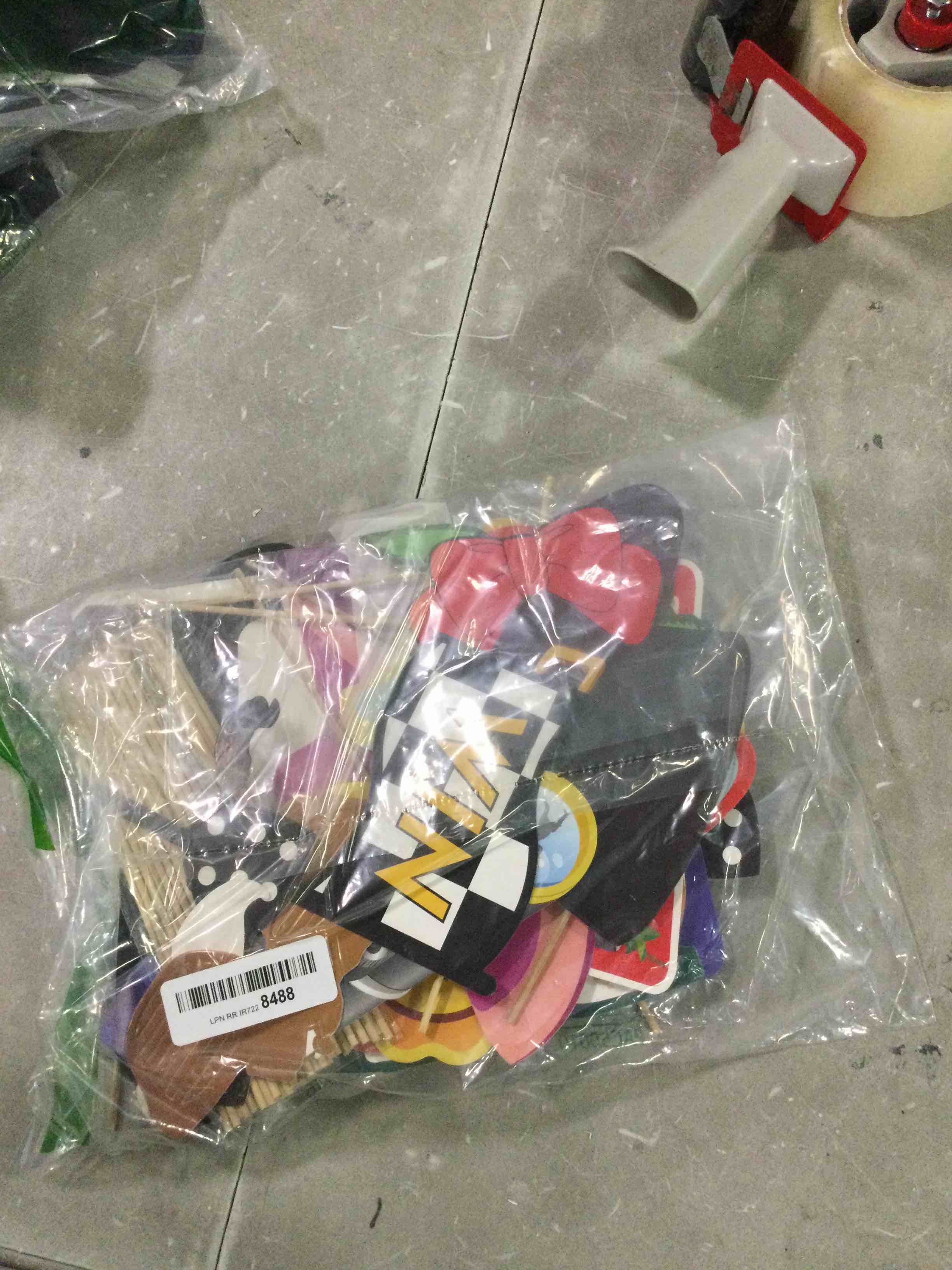 https://s3.amazonaws.com/lotting-images-prod/bidfta/RED6551342_1716922797122.jpeg
