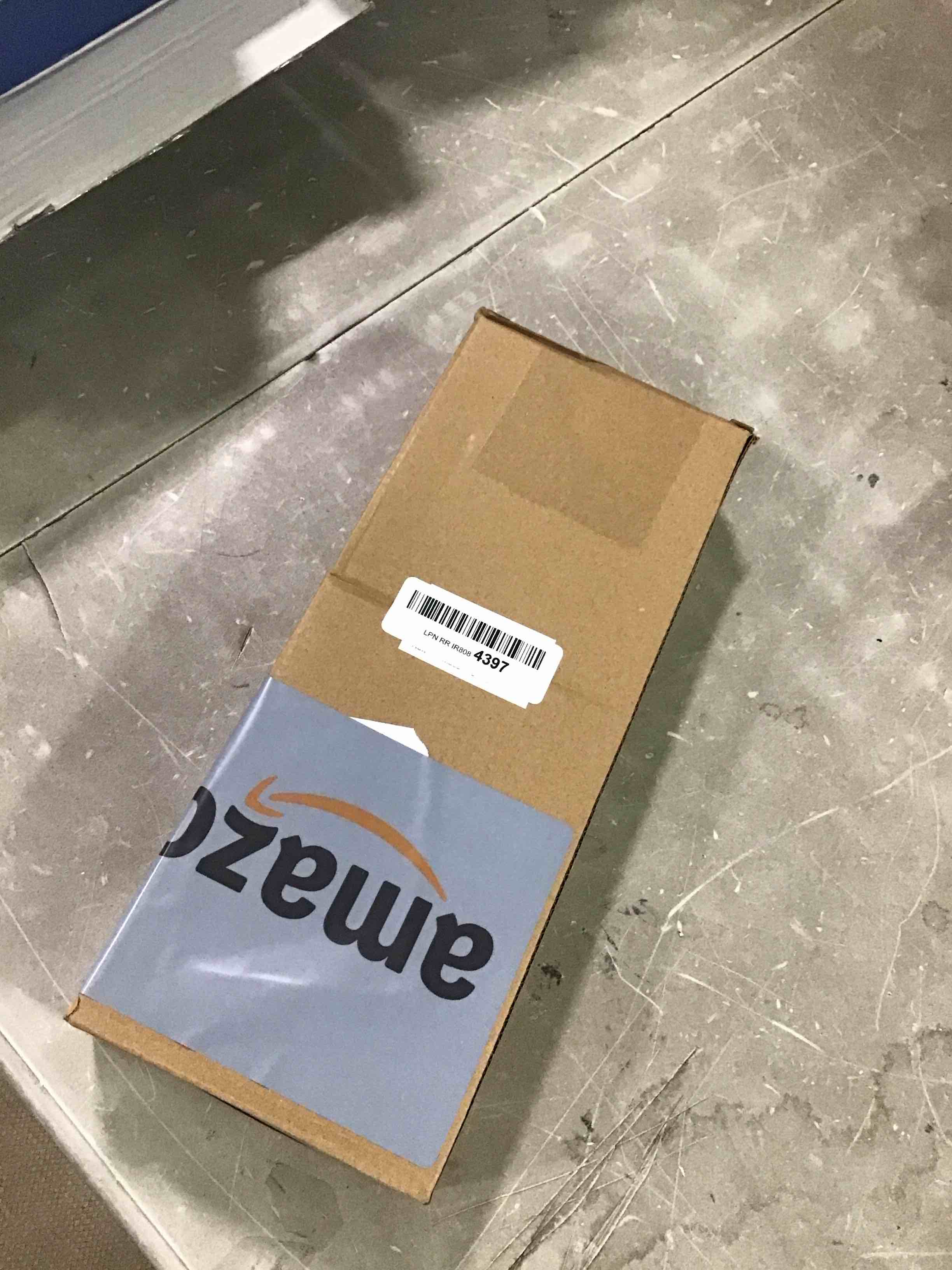 https://s3.amazonaws.com/lotting-images-prod/bidfta/RED6551769_1717084586870.jpeg