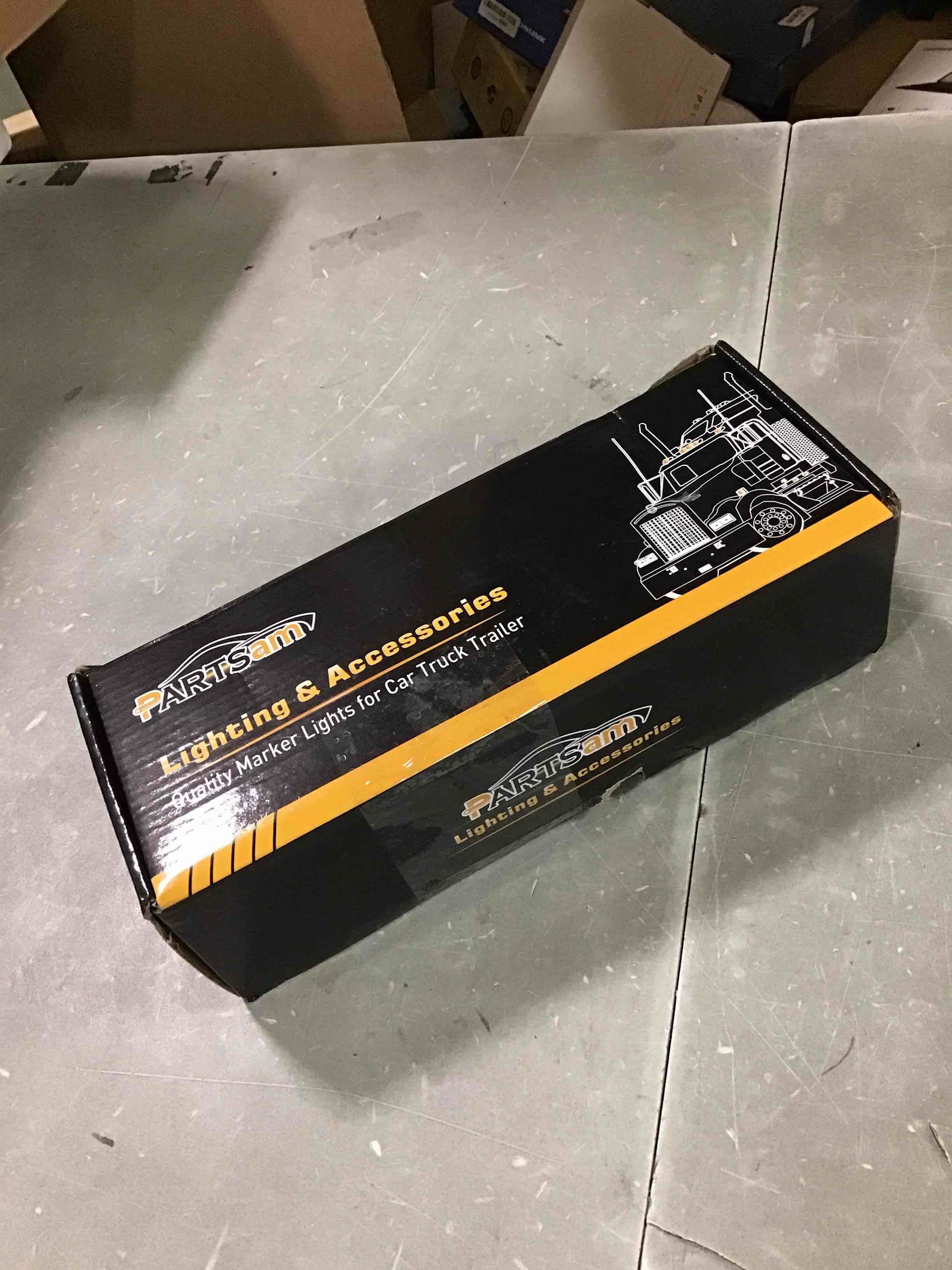 https://s3.amazonaws.com/lotting-images-prod/bidfta/RED6551792_1717088387725.jpeg
