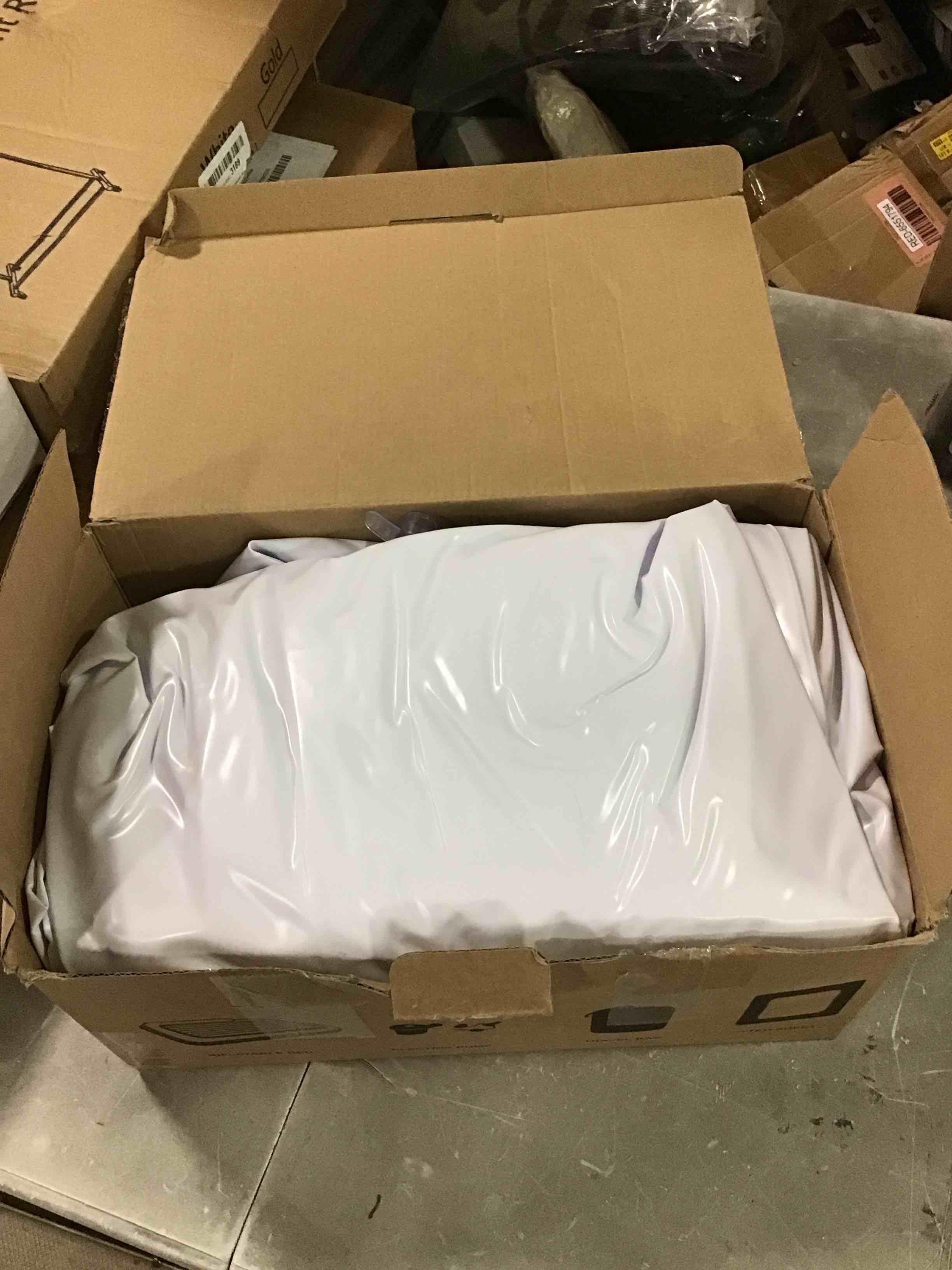 https://s3.amazonaws.com/lotting-images-prod/bidfta/RED6551812_1717089549056.jpeg