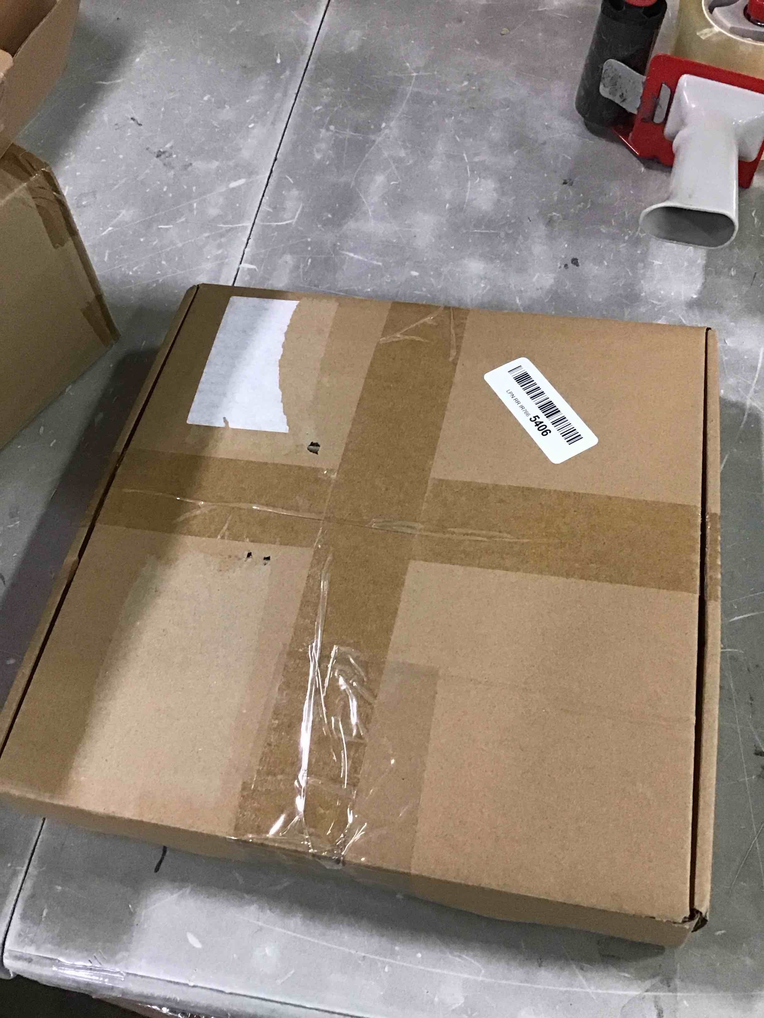 https://s3.amazonaws.com/lotting-images-prod/bidfta/RED6551848_1717095035532.jpeg