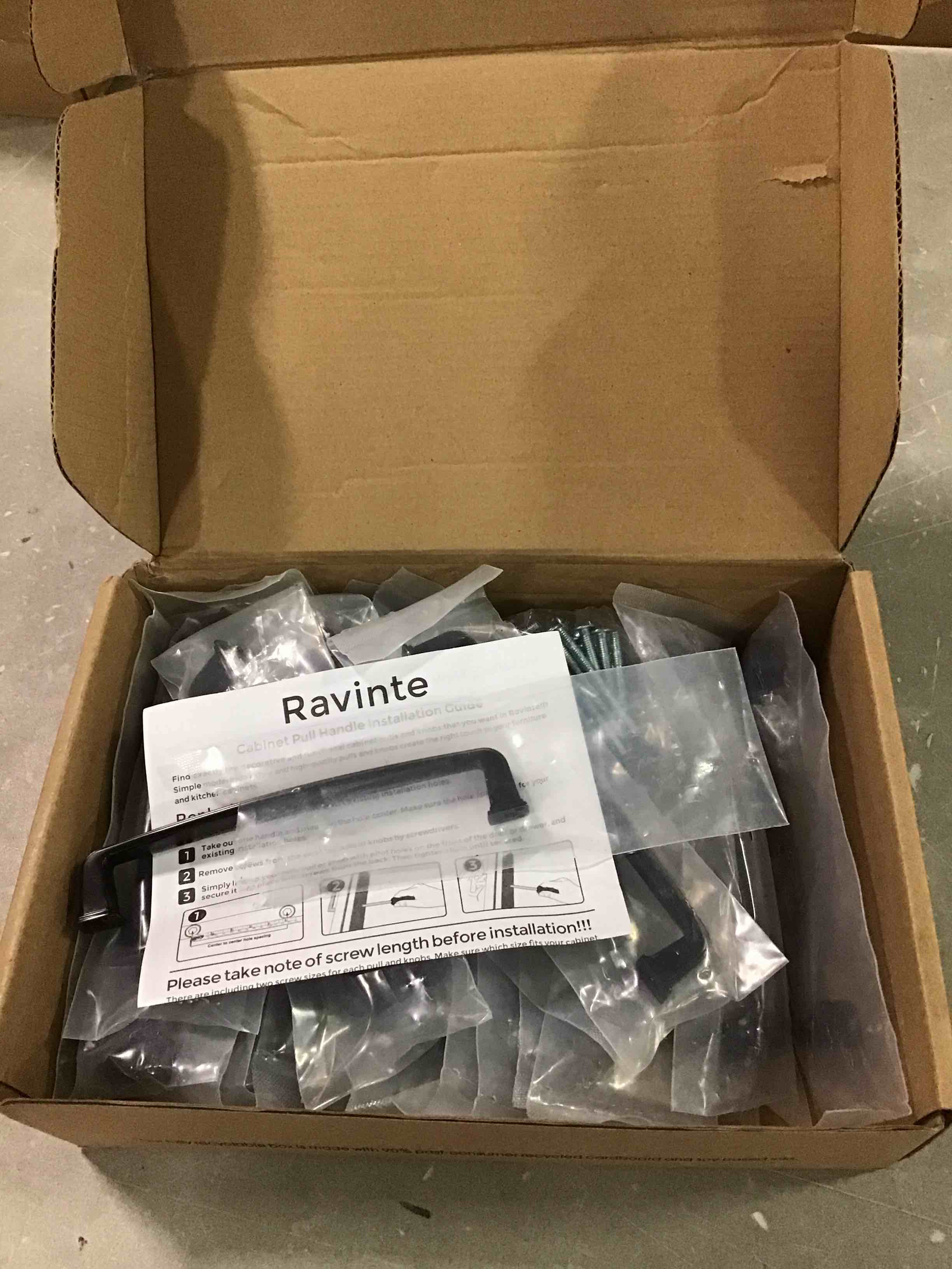 https://s3.amazonaws.com/lotting-images-prod/bidfta/RED6551916_1717099423233.jpeg