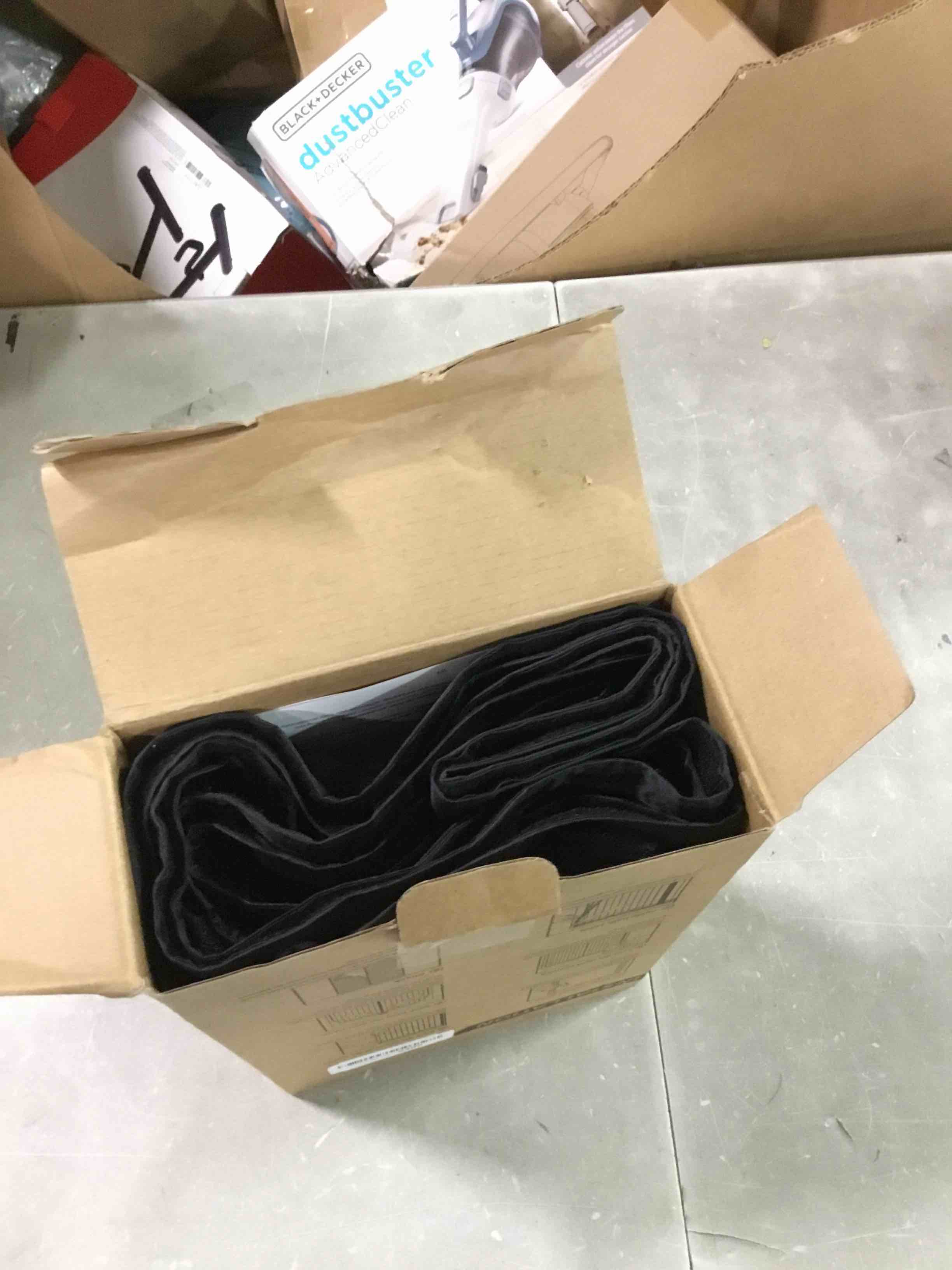 https://s3.amazonaws.com/lotting-images-prod/bidfta/RED6551942_1717158170675.jpeg