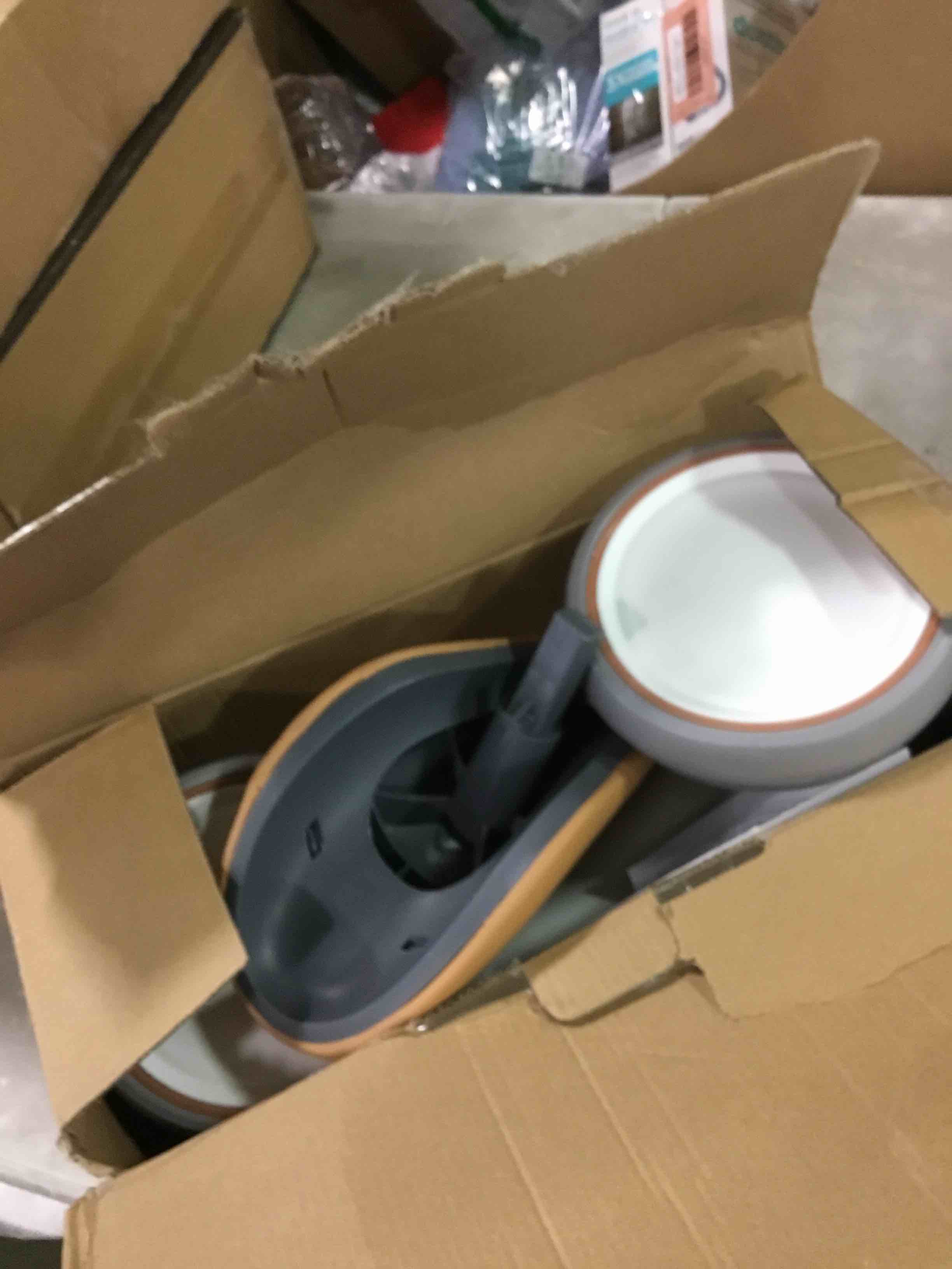 https://s3.amazonaws.com/lotting-images-prod/bidfta/RED6551967_1717159516679.jpeg