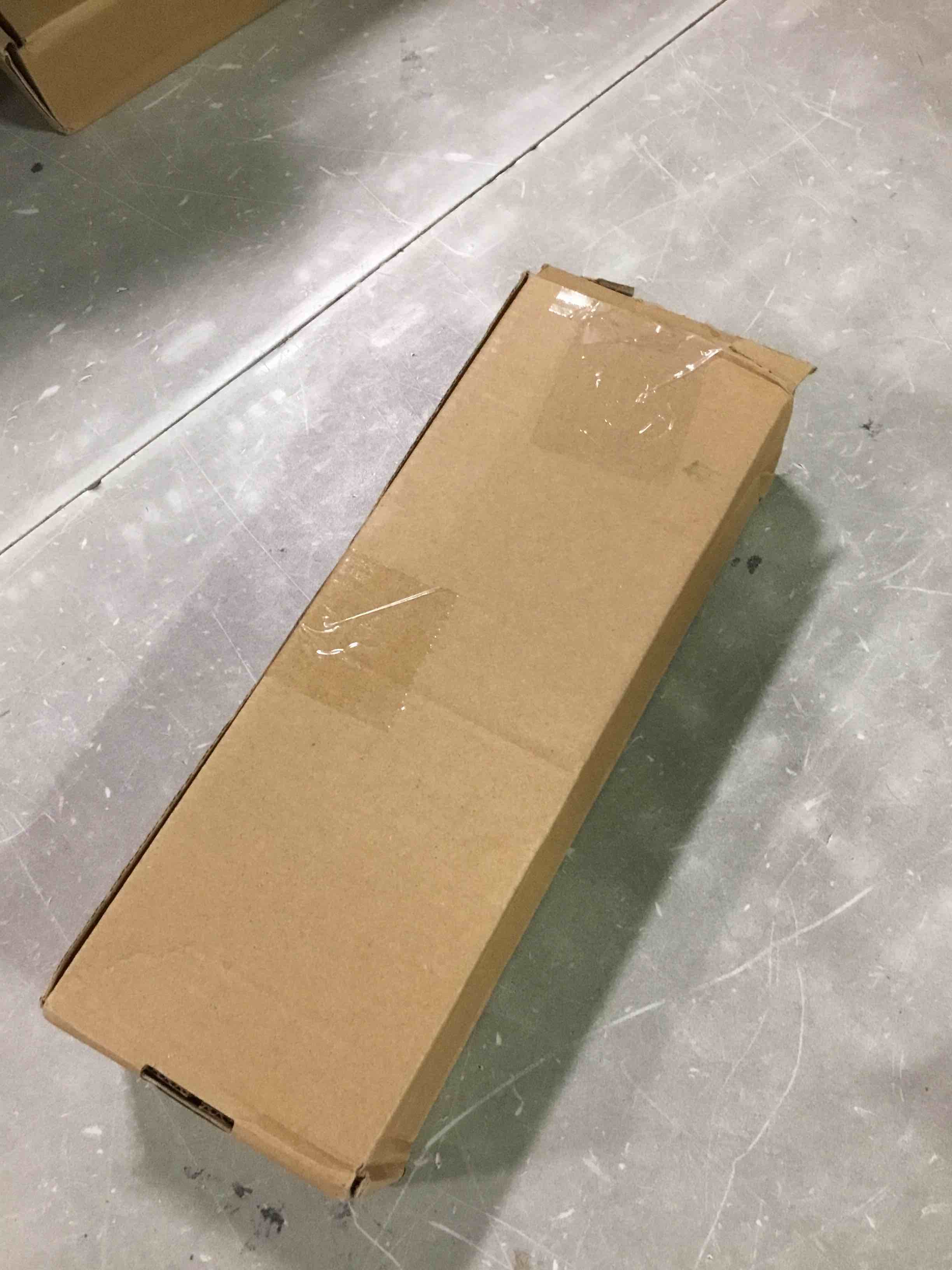 https://s3.amazonaws.com/lotting-images-prod/bidfta/RED6551989_1717161618489.jpeg