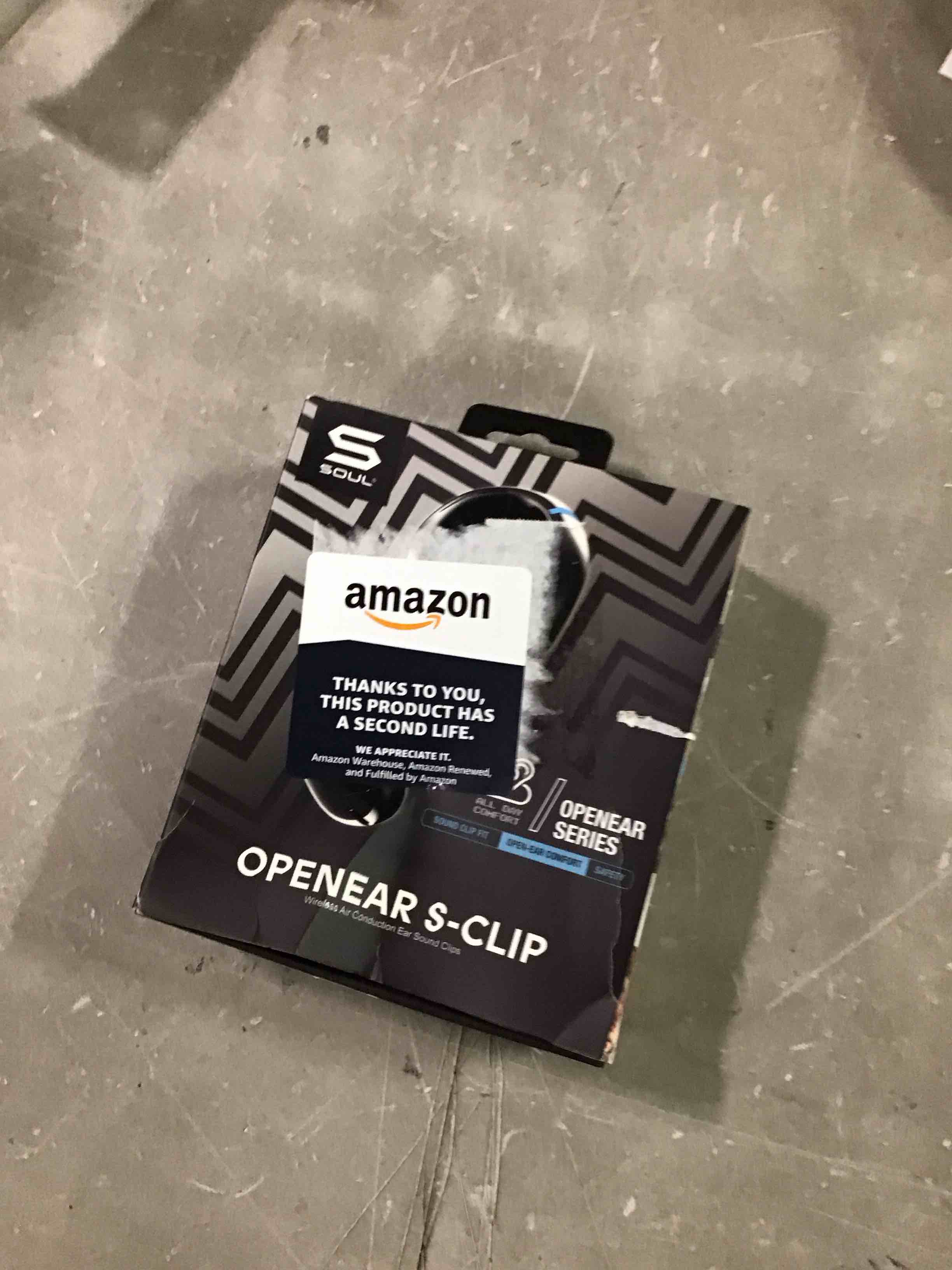 https://s3.amazonaws.com/lotting-images-prod/bidfta/RED6552228_1717184873094.jpeg