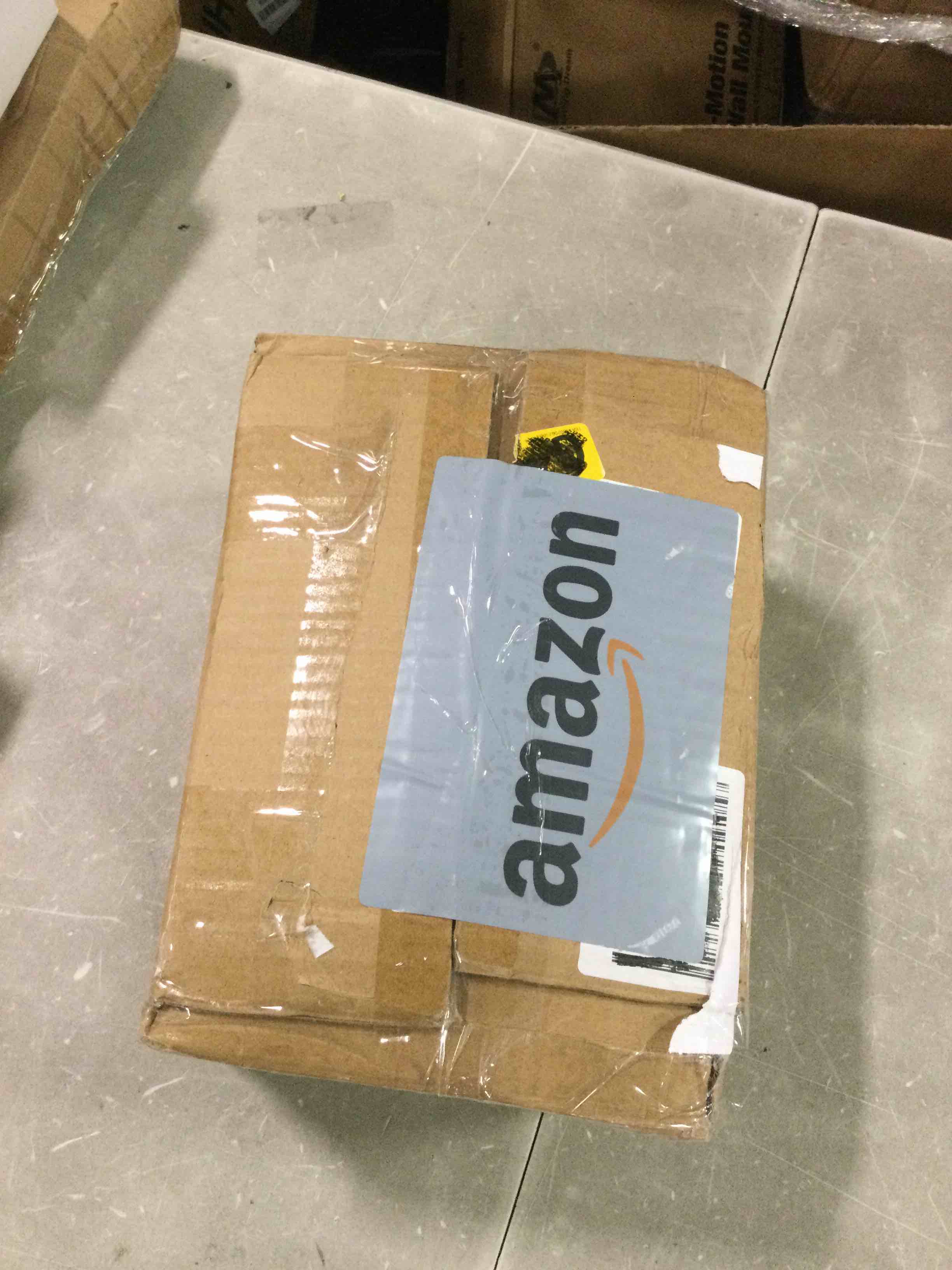 https://s3.amazonaws.com/lotting-images-prod/bidfta/RED6552358_1717246205358.jpeg