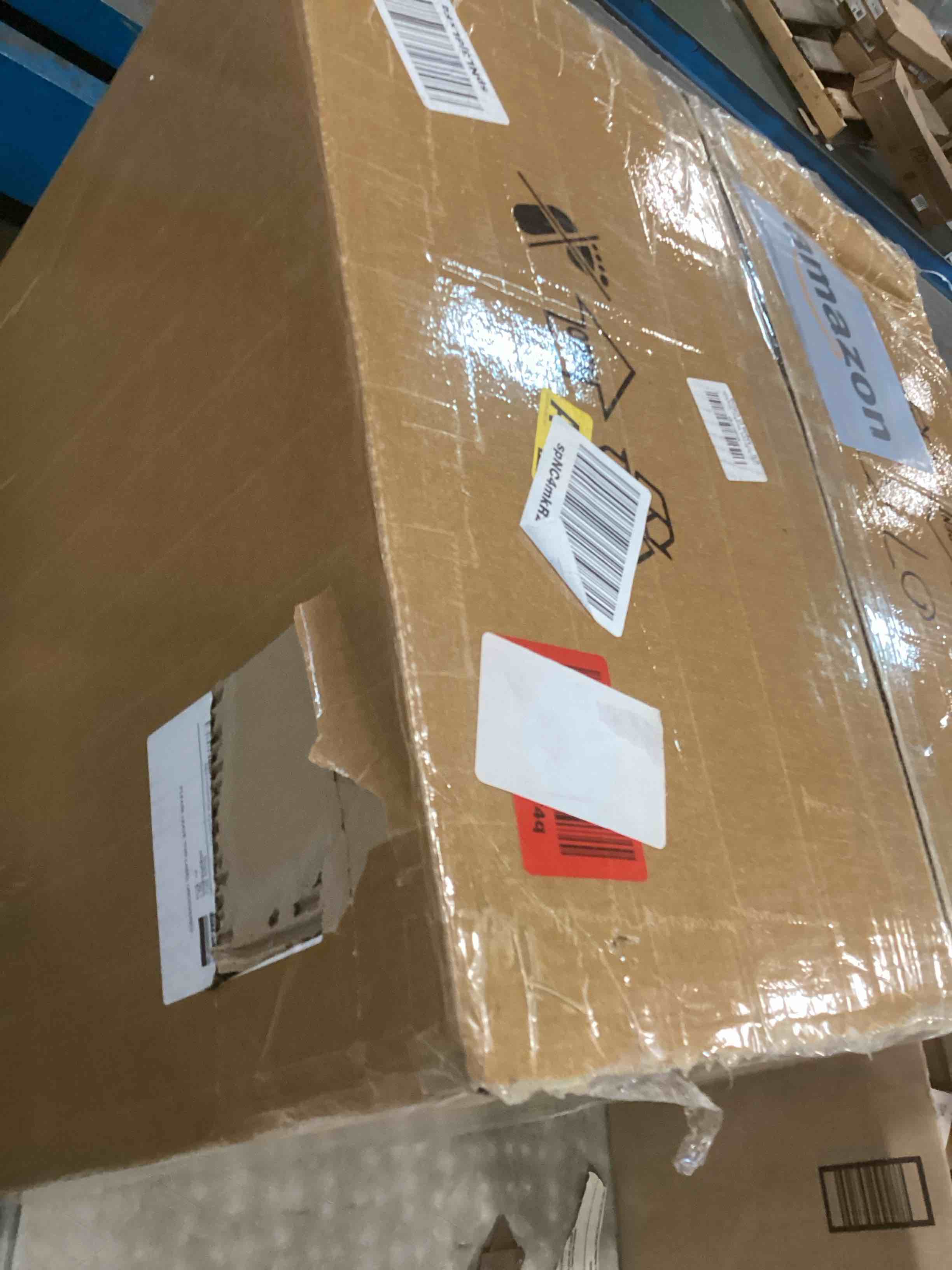 https://s3.amazonaws.com/lotting-images-prod/bidfta/RED6552492_1716645668135.jpeg