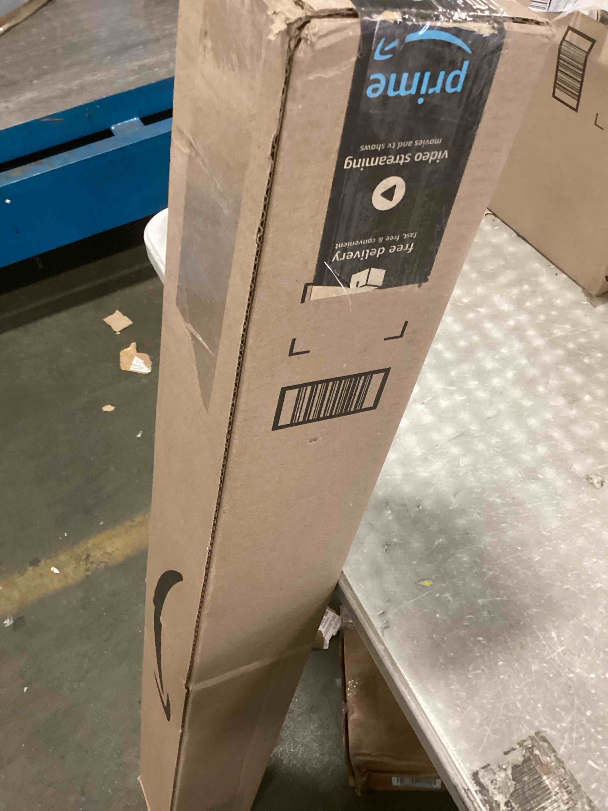 https://s3.amazonaws.com/lotting-images-prod/bidfta/RED6552569_1716653658365.jpeg