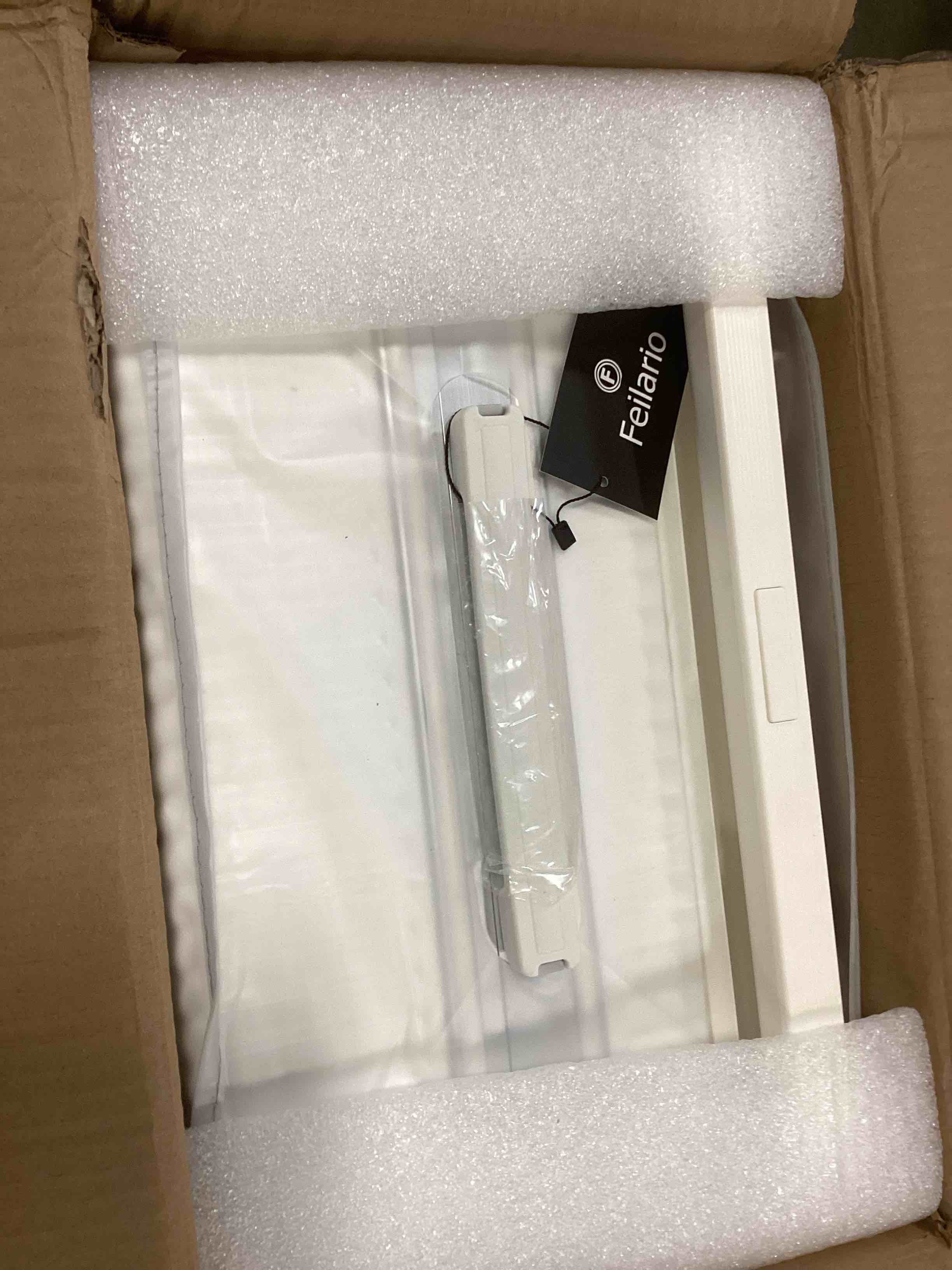 https://s3.amazonaws.com/lotting-images-prod/bidfta/RED6552757_1716916891448.jpeg