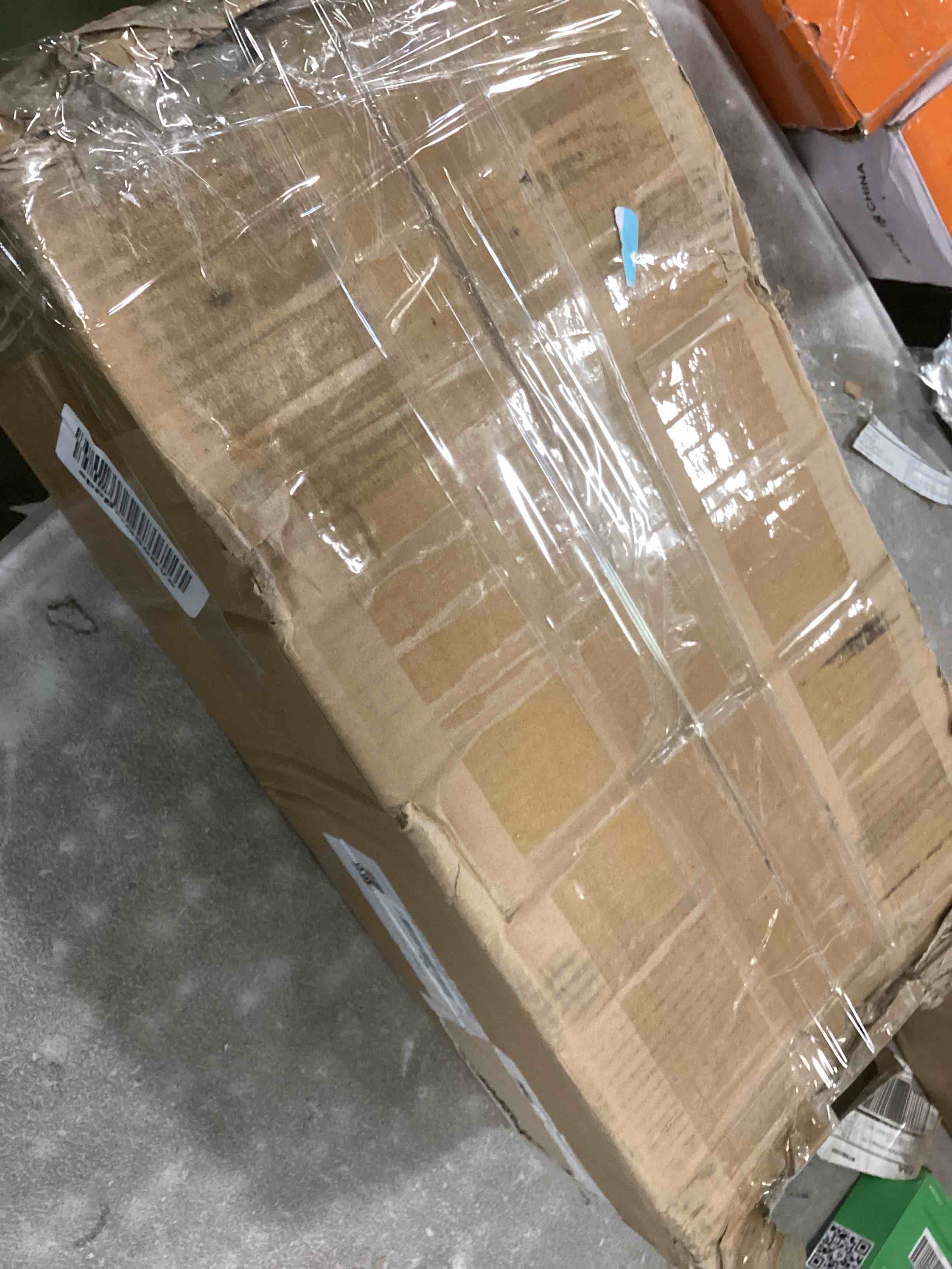 https://s3.amazonaws.com/lotting-images-prod/bidfta/RED6552773_1716919150606.jpeg