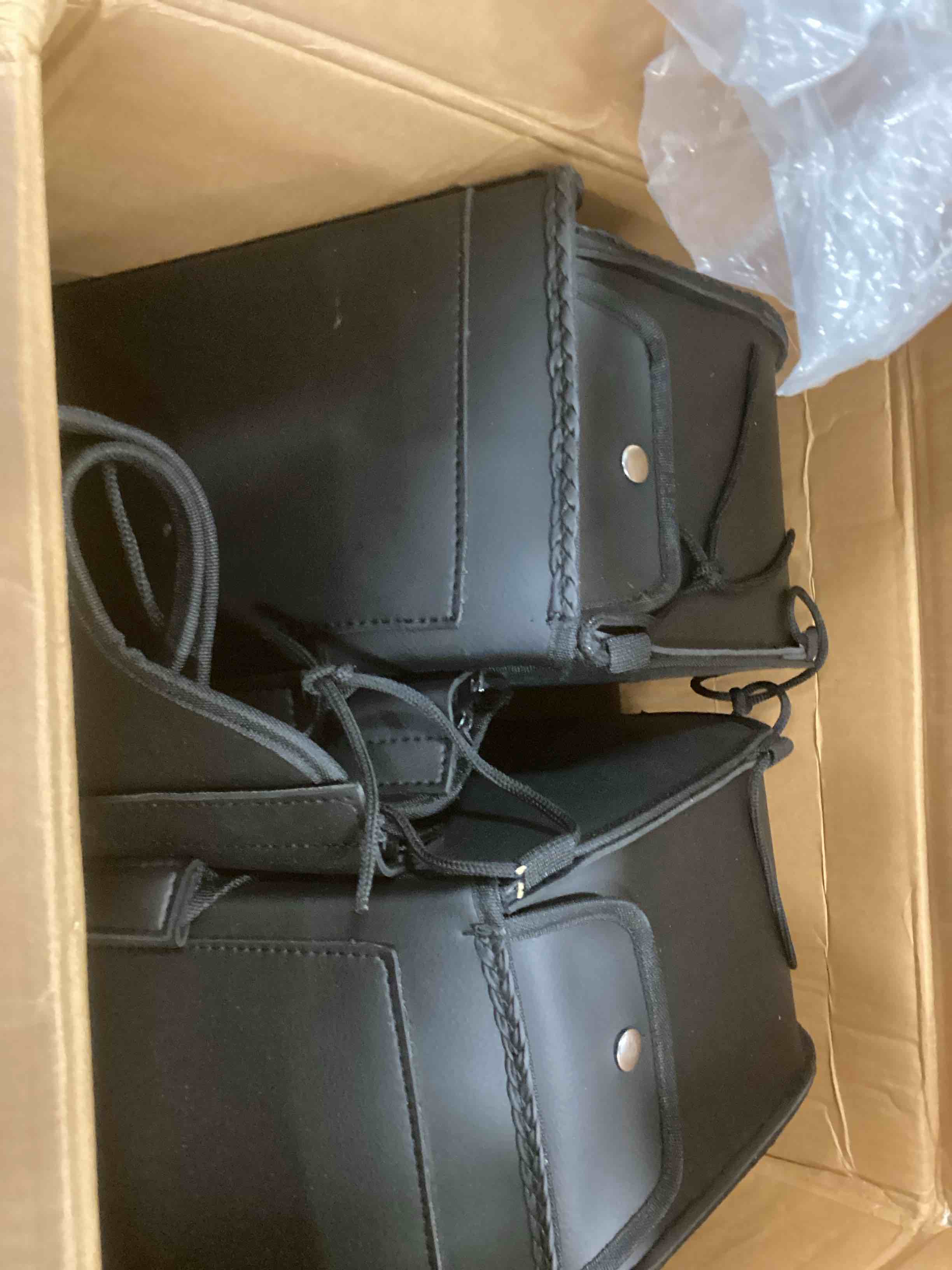 https://s3.amazonaws.com/lotting-images-prod/bidfta/RED6553087_1717013815604.jpeg