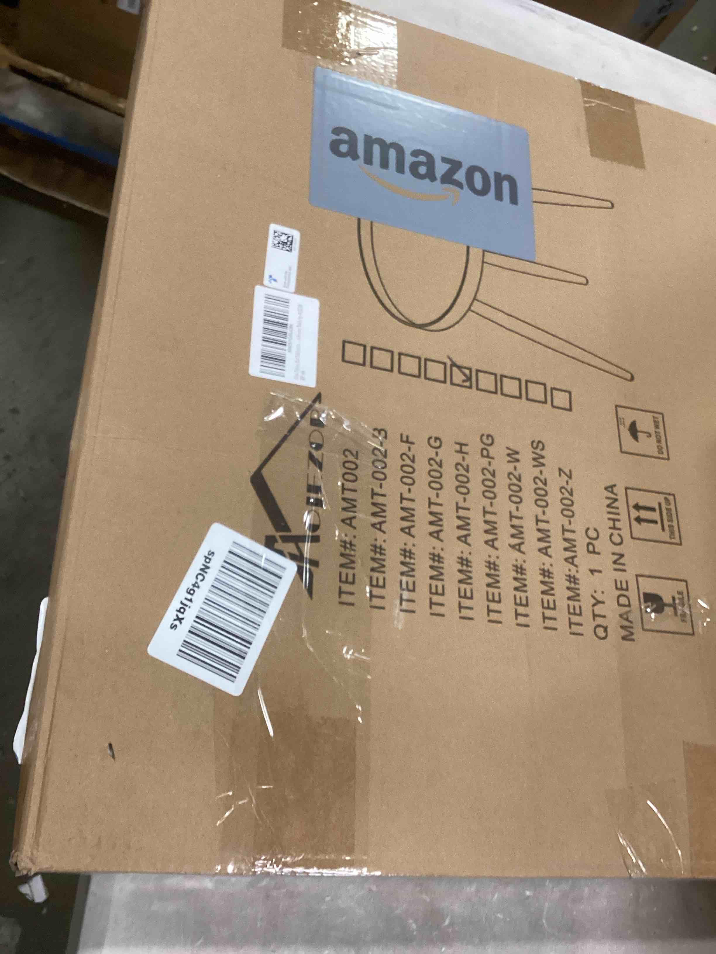 https://s3.amazonaws.com/lotting-images-prod/bidfta/RED6553192_1717079680642.jpeg