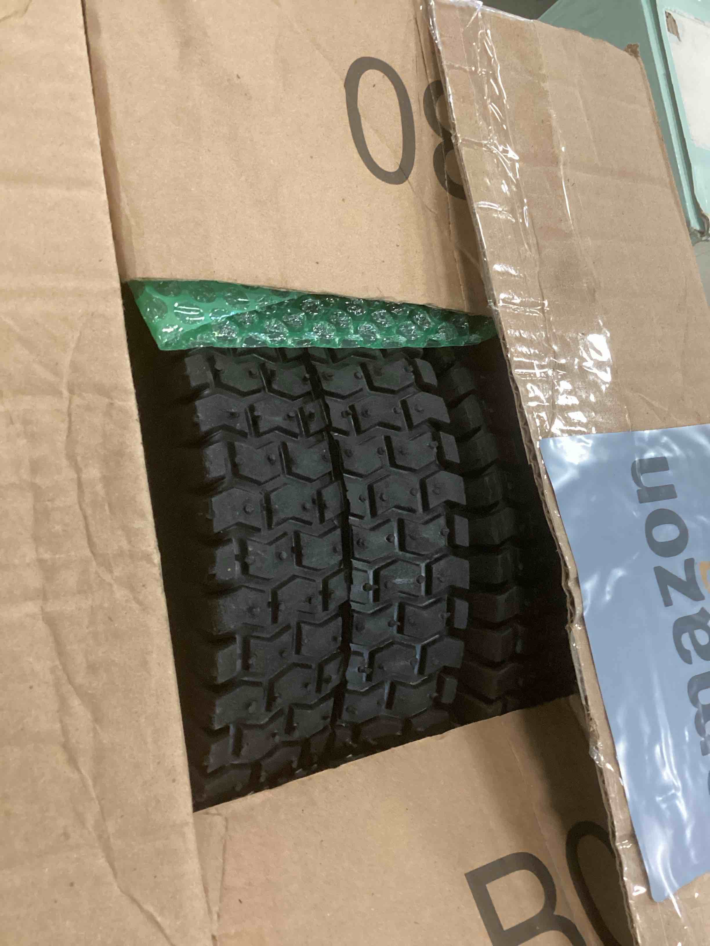 https://s3.amazonaws.com/lotting-images-prod/bidfta/RED6553333_1717100504749.jpeg