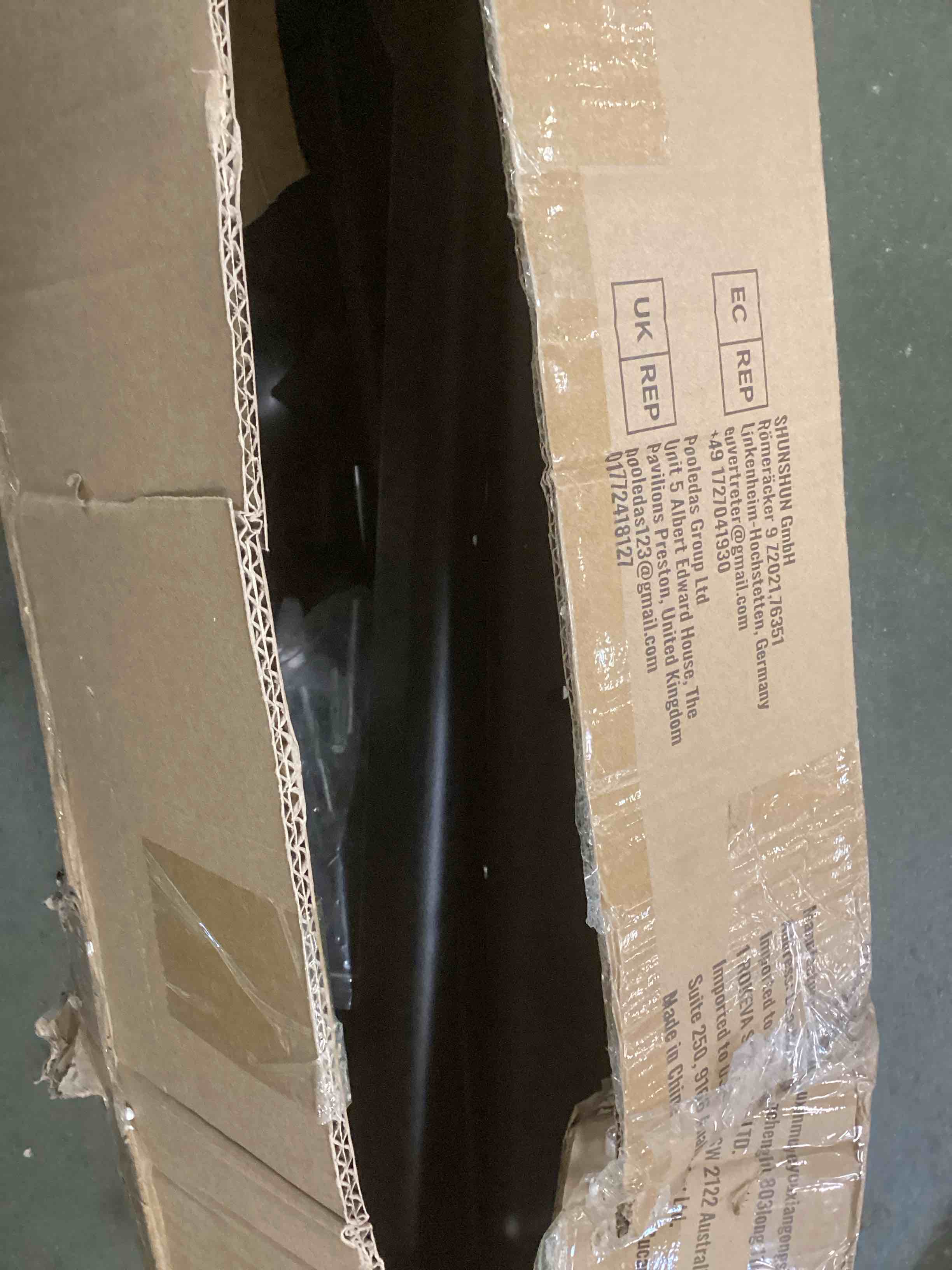 https://s3.amazonaws.com/lotting-images-prod/bidfta/RED6553343_1717155339092.jpeg