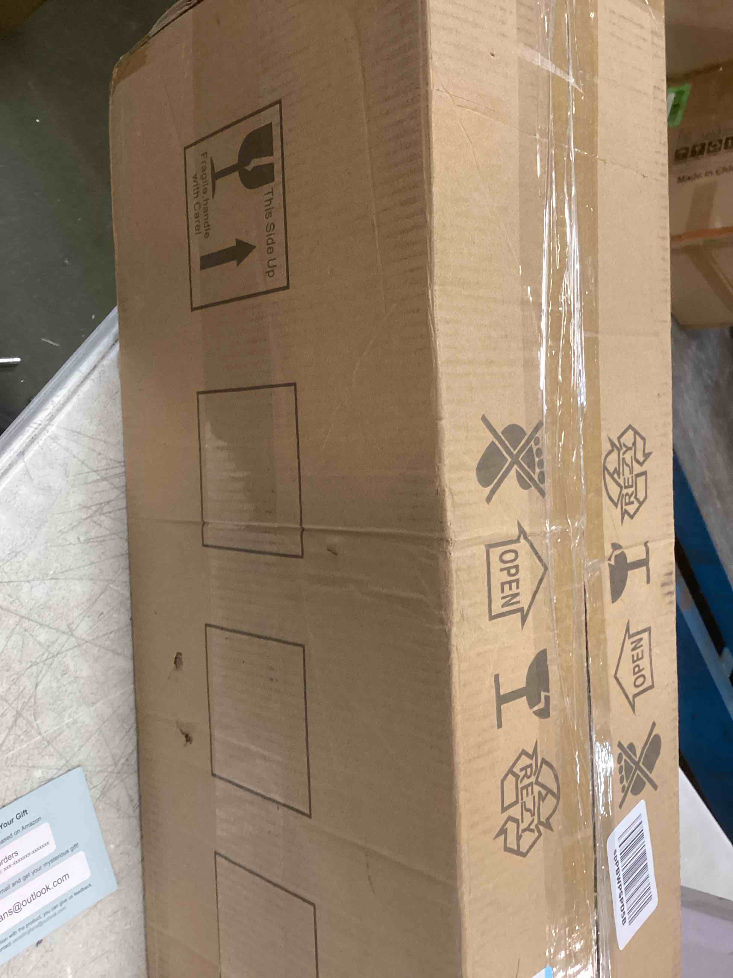 https://s3.amazonaws.com/lotting-images-prod/bidfta/RED6553616_1717258530254.jpeg