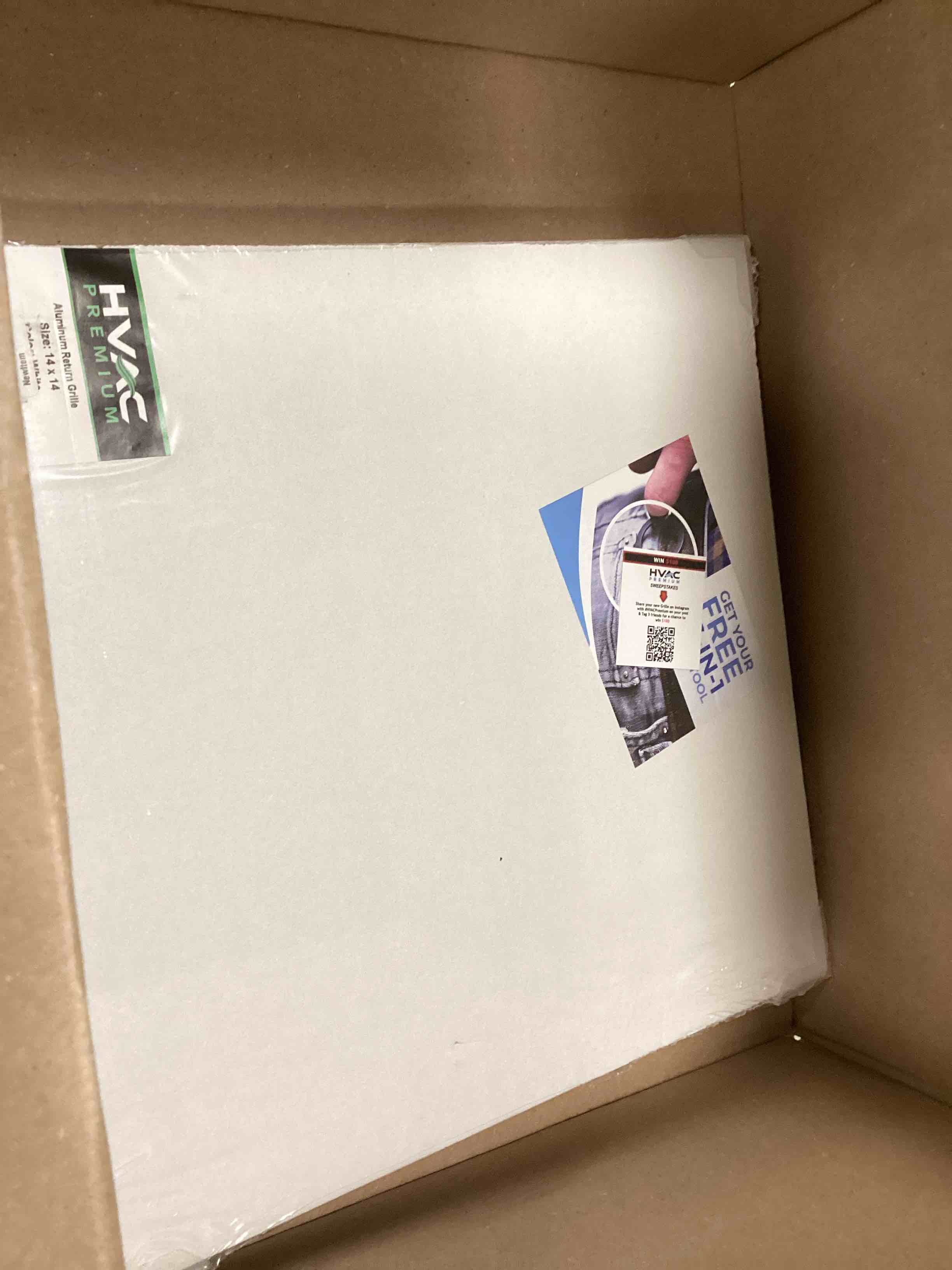 https://s3.amazonaws.com/lotting-images-prod/bidfta/RED6553687_1717353041108.jpeg
