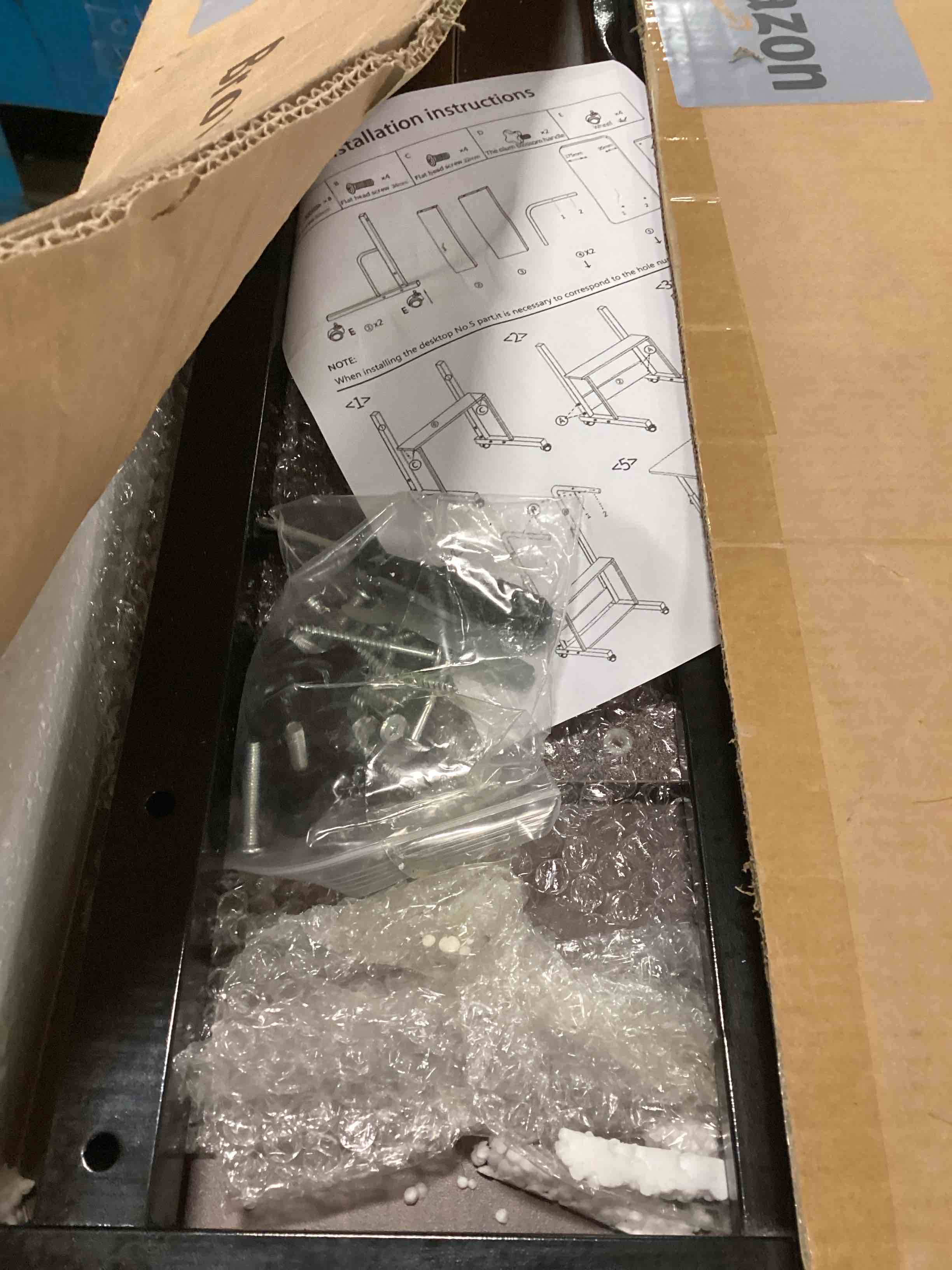 https://s3.amazonaws.com/lotting-images-prod/bidfta/RED6553772_1717336179637.jpeg