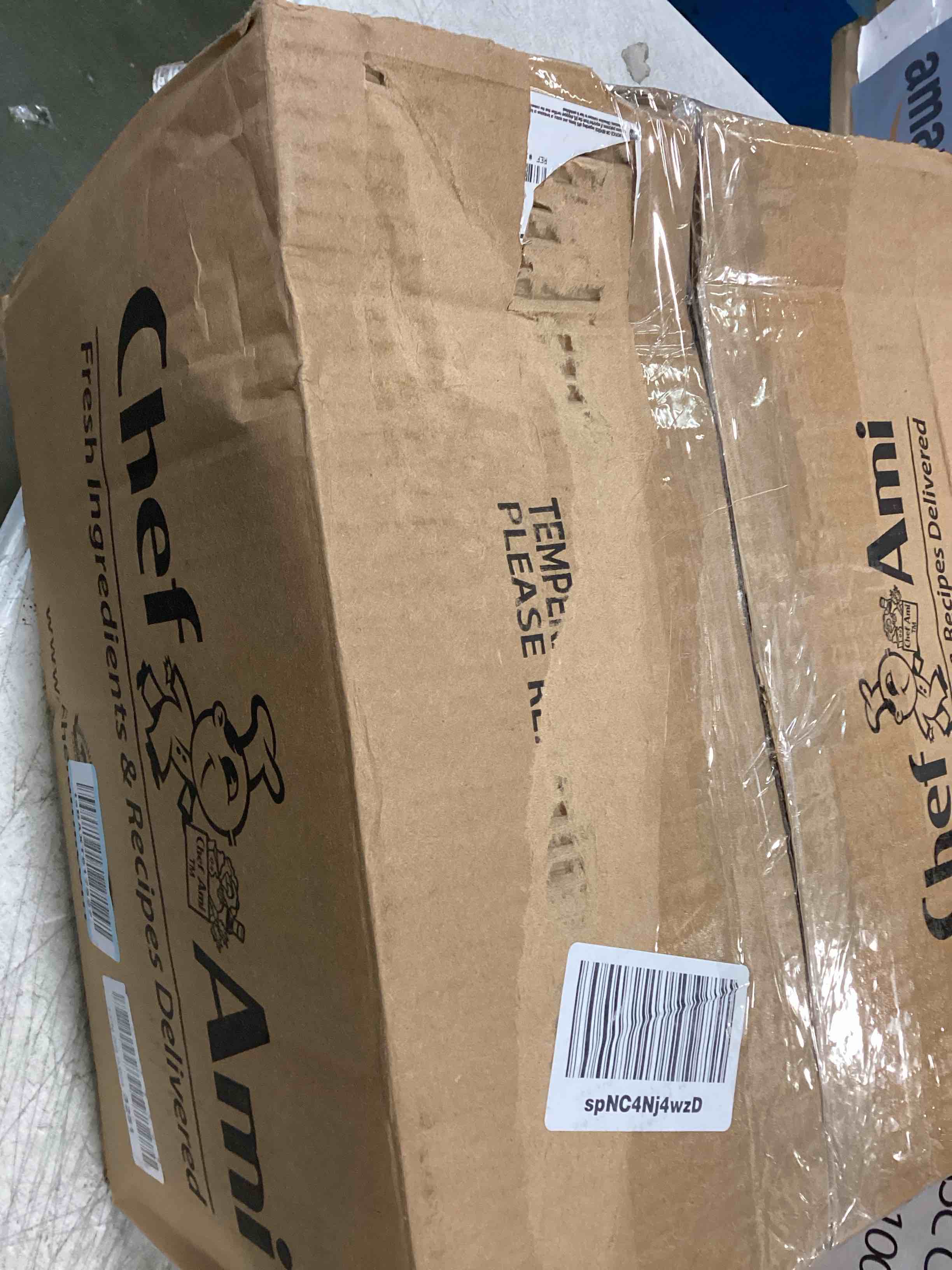 https://s3.amazonaws.com/lotting-images-prod/bidfta/RED6553876_1717348989705.jpeg