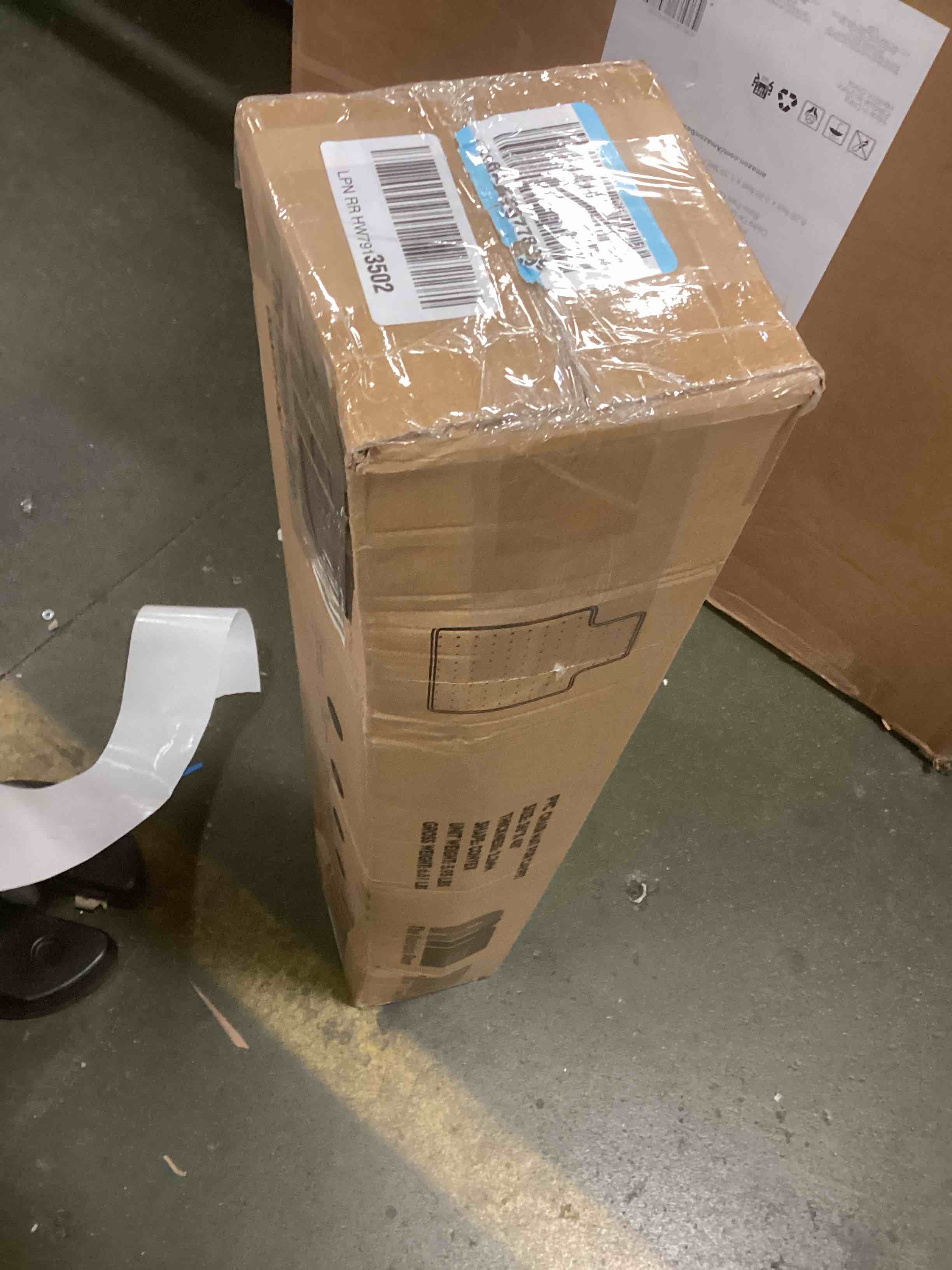 https://s3.amazonaws.com/lotting-images-prod/bidfta/RED6553921_1717416540558.jpeg