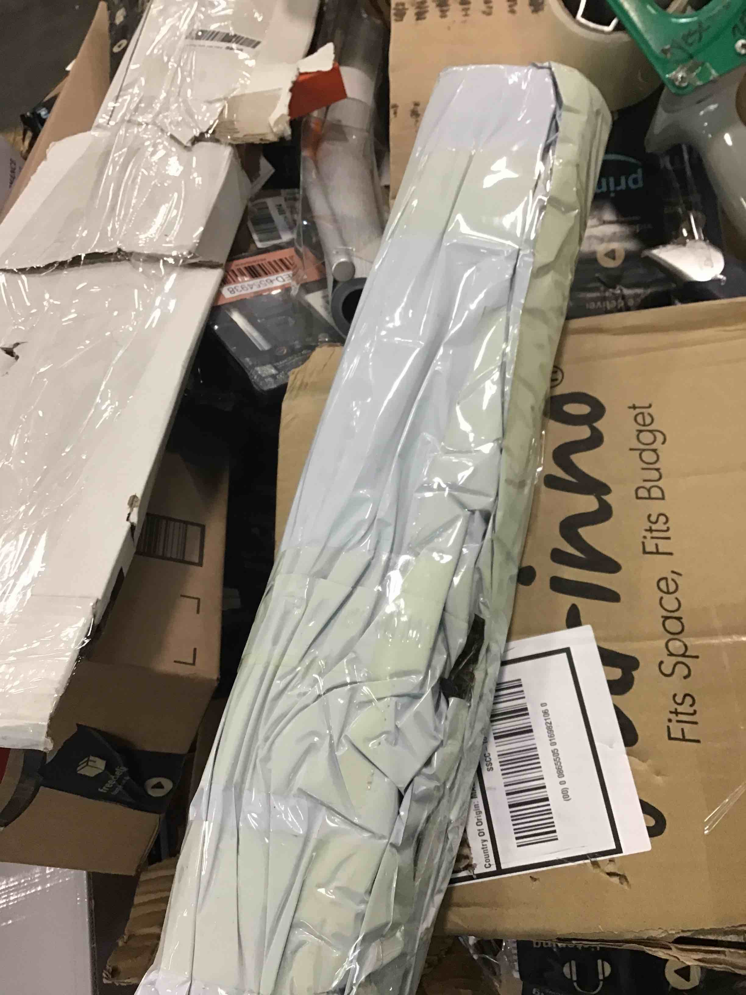 https://s3.amazonaws.com/lotting-images-prod/bidfta/RED6554941_1716907991448.jpeg