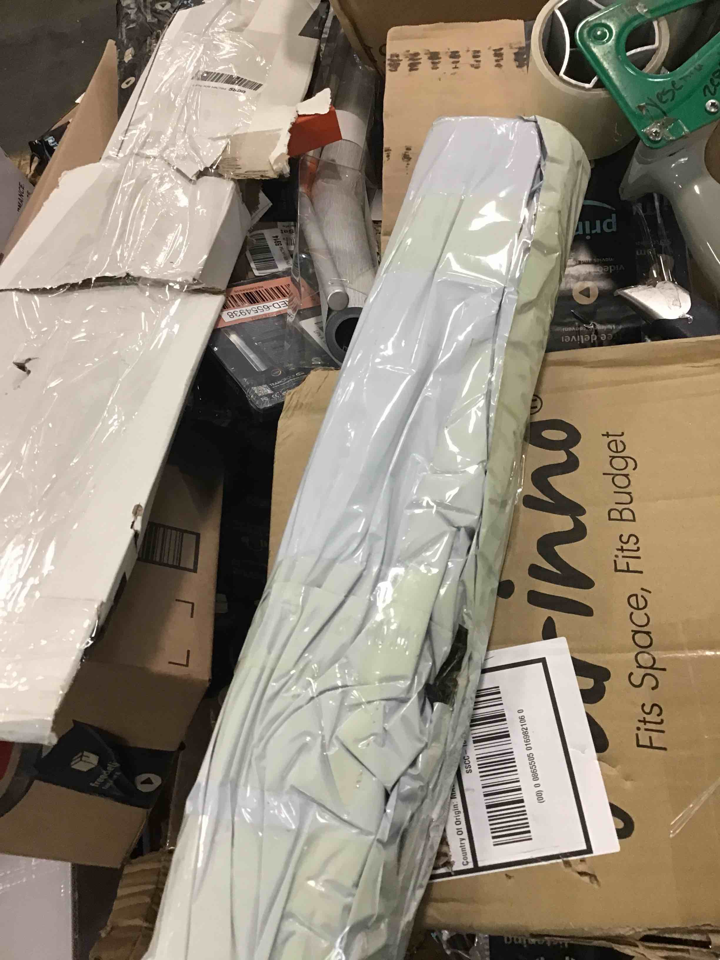 https://s3.amazonaws.com/lotting-images-prod/bidfta/RED6554941_1716907992564.jpeg