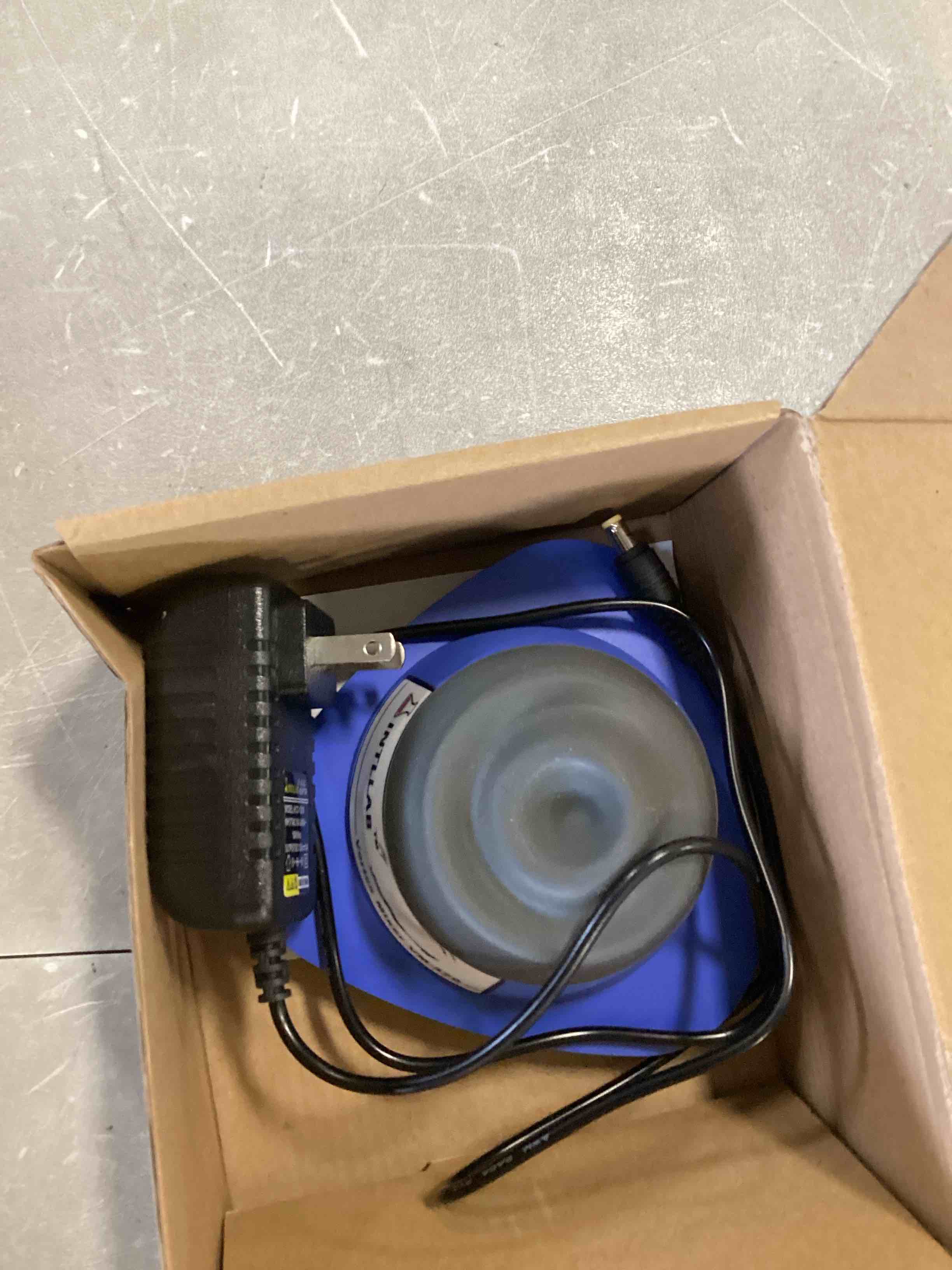 https://s3.amazonaws.com/lotting-images-prod/bidfta/RED6555449_1716578271906.jpeg