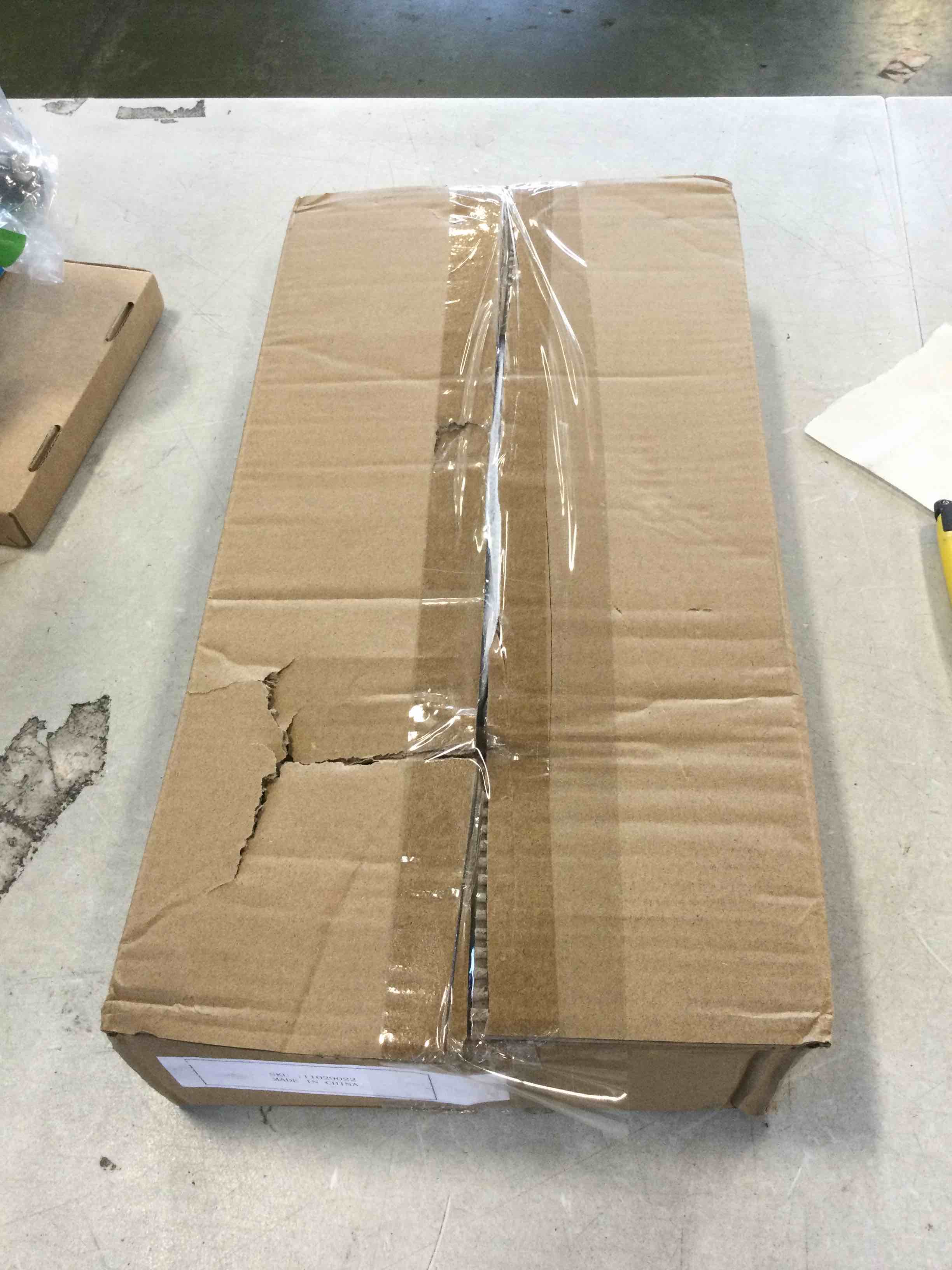 https://s3.amazonaws.com/lotting-images-prod/bidfta/RED6557027_1716902653658.jpeg