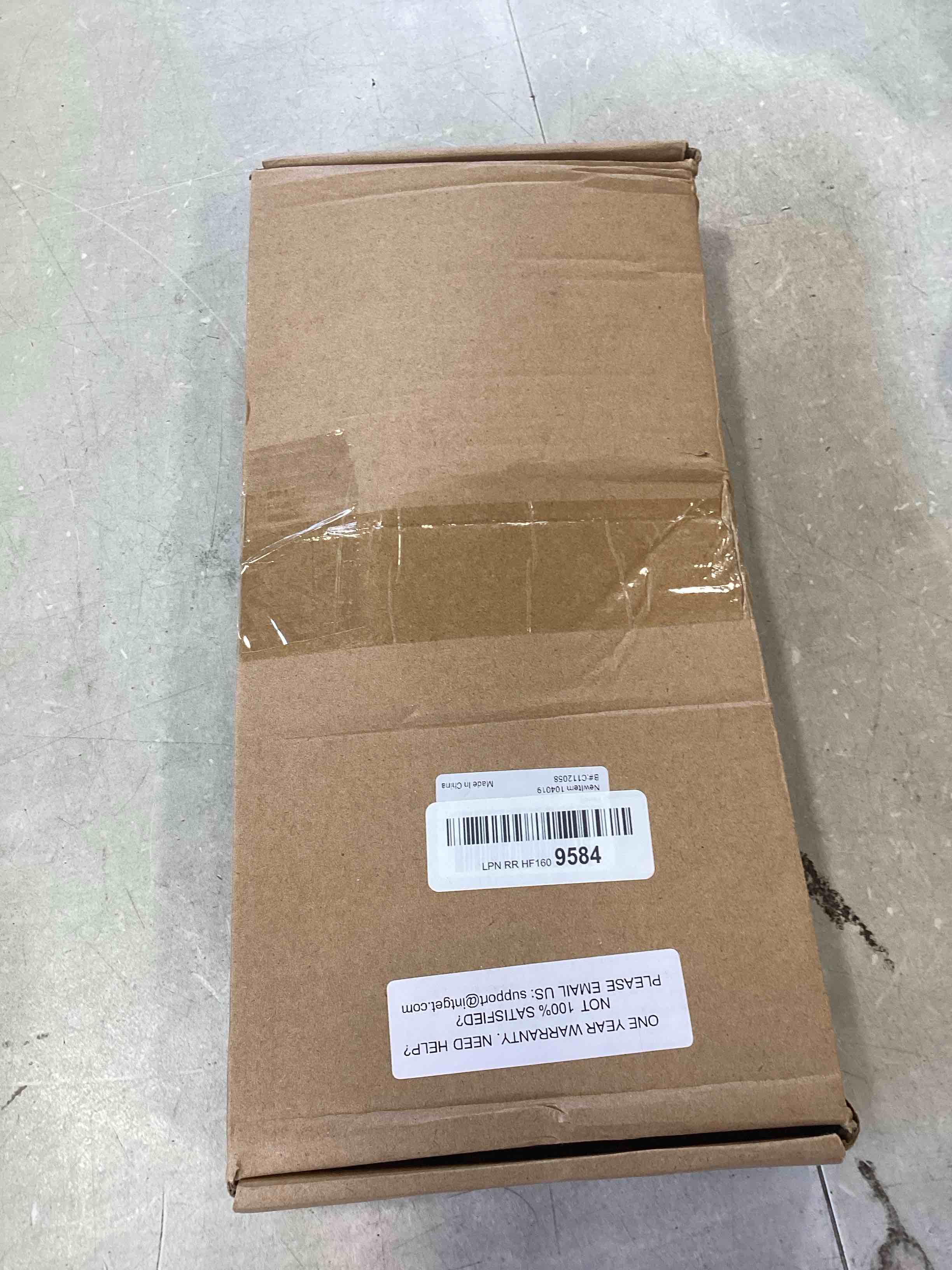 https://s3.amazonaws.com/lotting-images-prod/bidfta/RED6558127_1717180160446.jpeg
