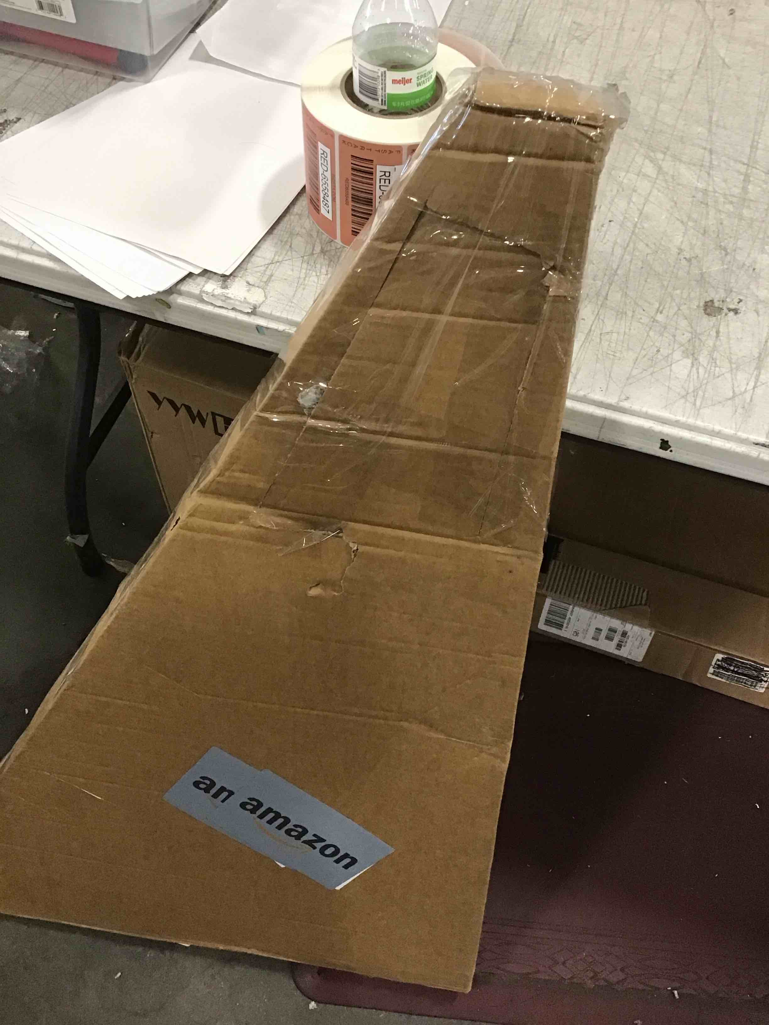 https://s3.amazonaws.com/lotting-images-prod/bidfta/RED6558479_1716898700211.jpeg