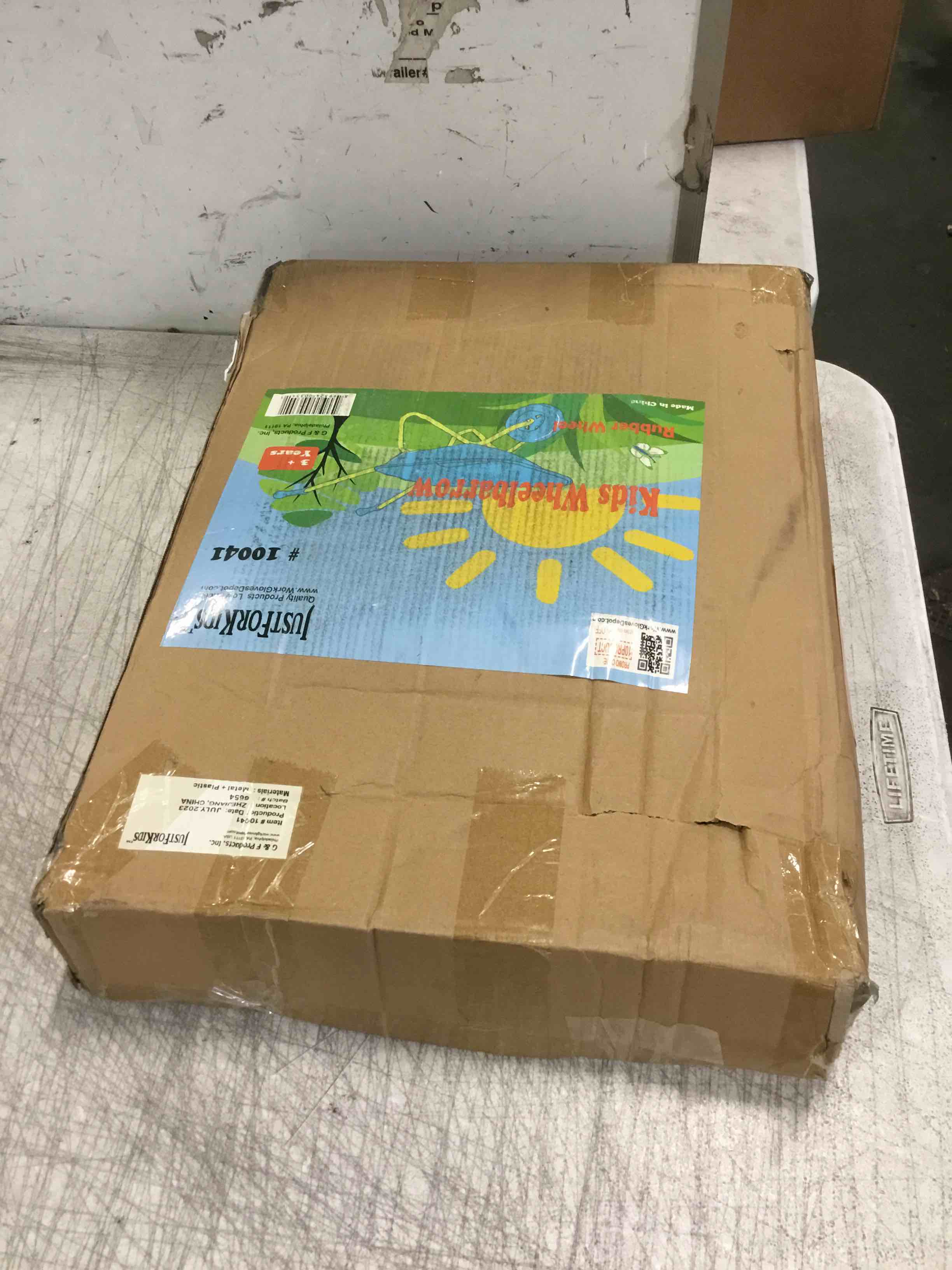 https://s3.amazonaws.com/lotting-images-prod/bidfta/RED6558633_1716921122201.jpeg