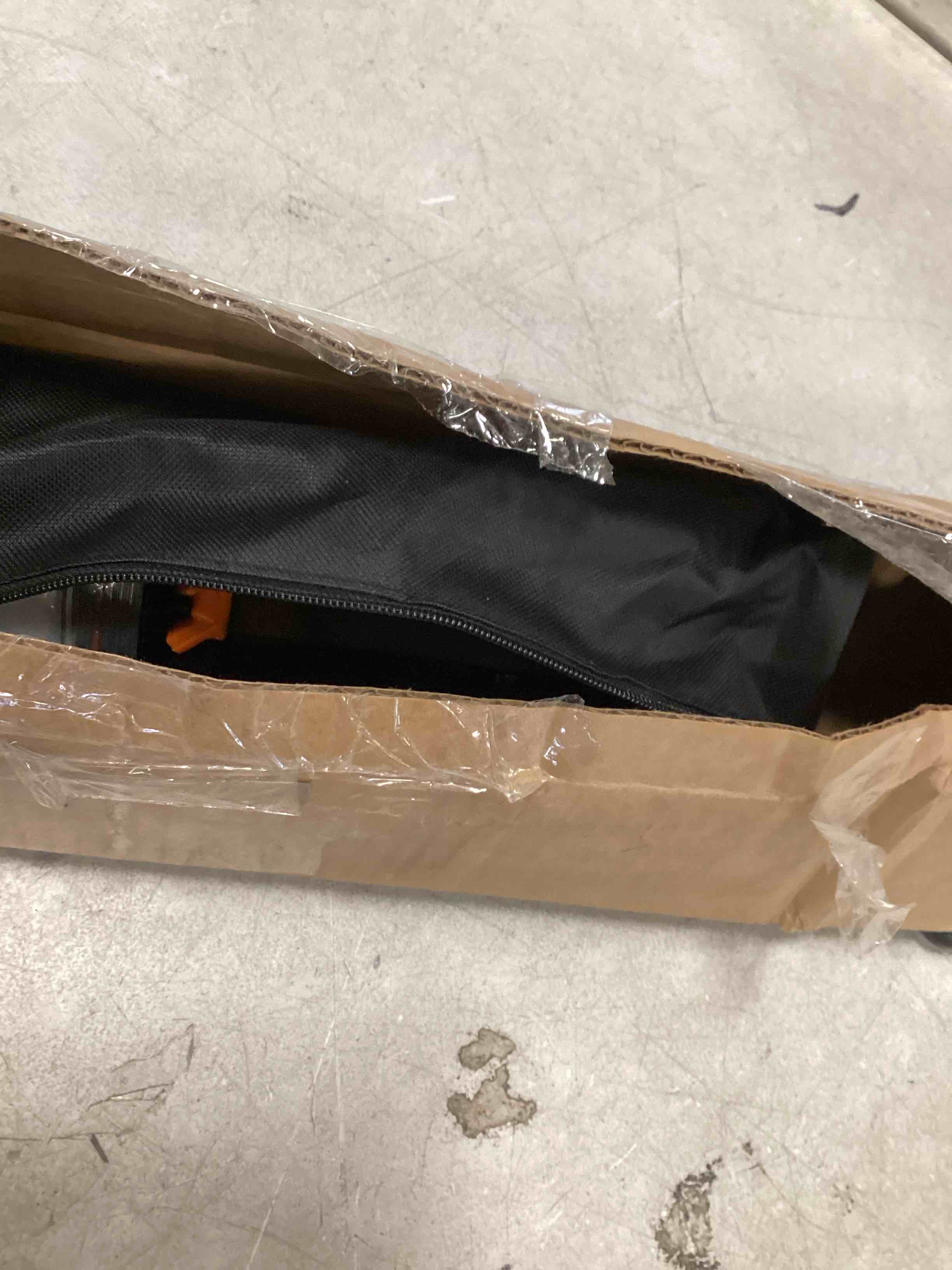 https://s3.amazonaws.com/lotting-images-prod/bidfta/RED6558880_1717011310008.jpeg