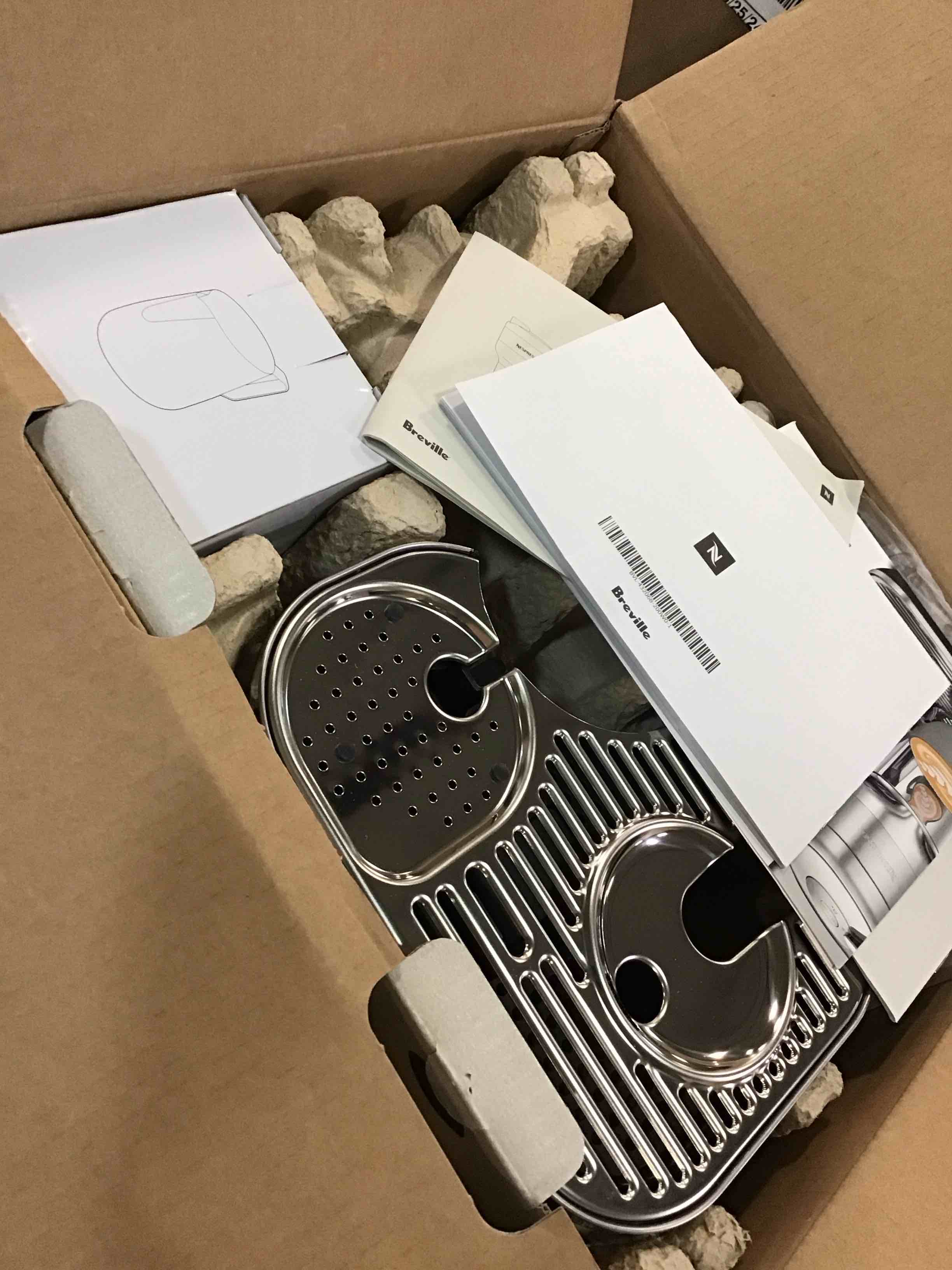 https://s3.amazonaws.com/lotting-images-prod/bidfta/RED6558992_1717166178288.jpeg