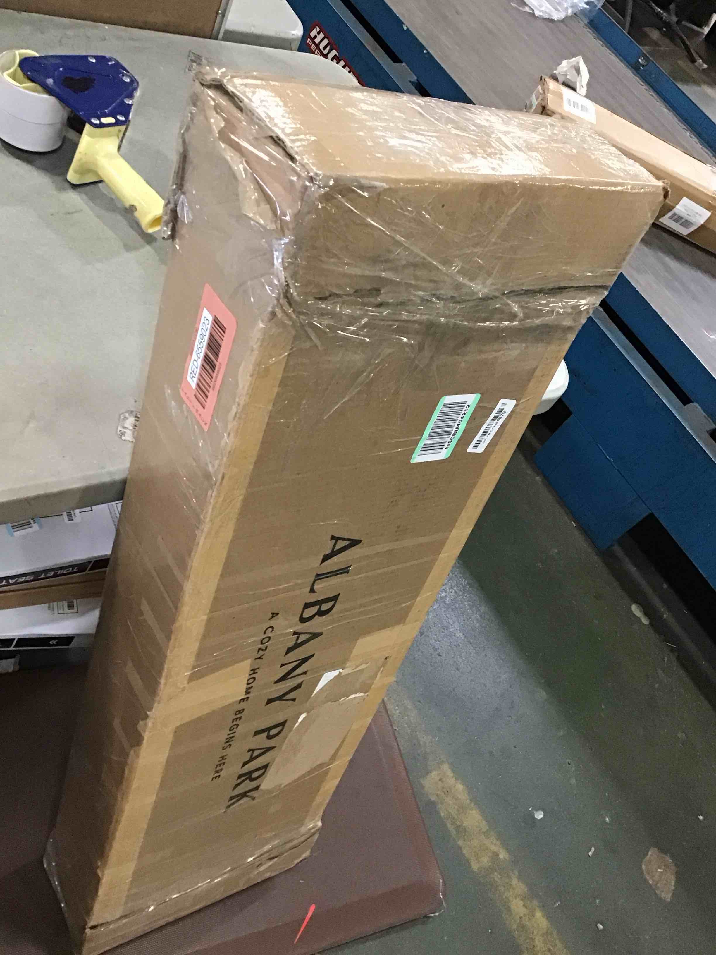 https://s3.amazonaws.com/lotting-images-prod/bidfta/RED6559023_1717170800583.jpeg