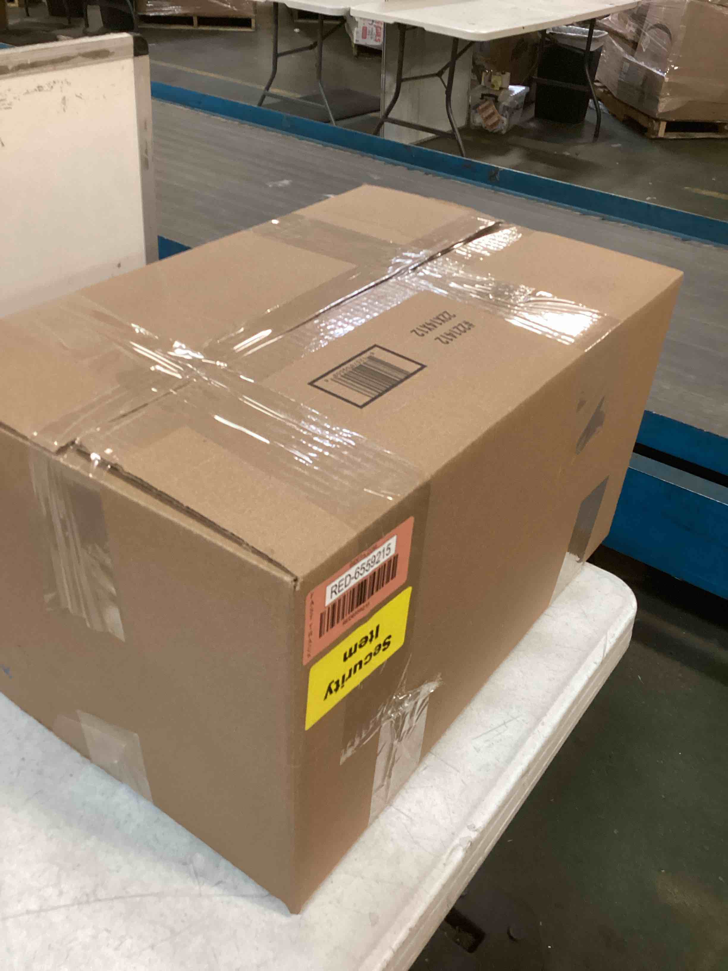 https://s3.amazonaws.com/lotting-images-prod/bidfta/RED6559215_1717349056144.jpeg